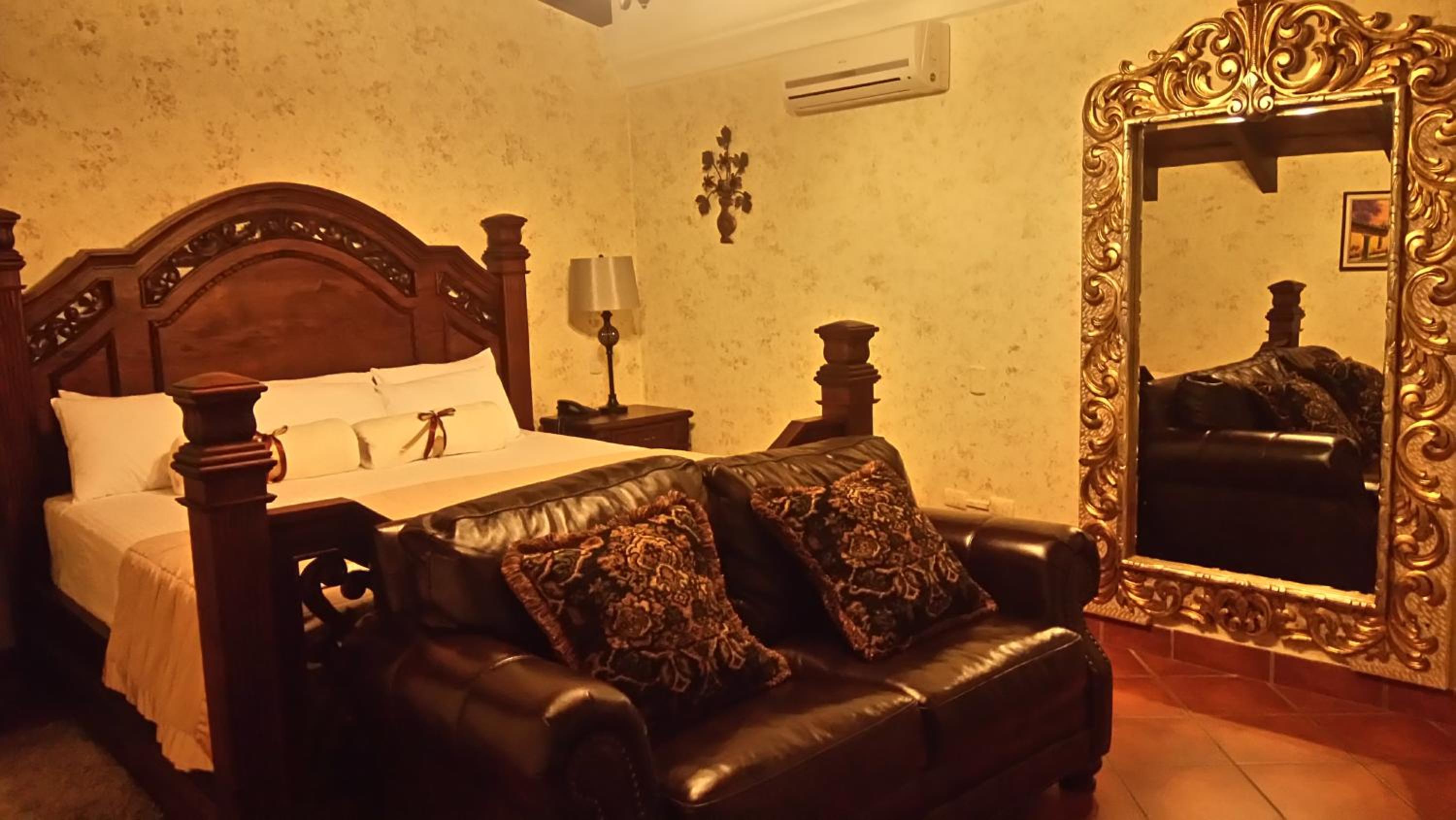 Junior Suite with Garden View photo 2