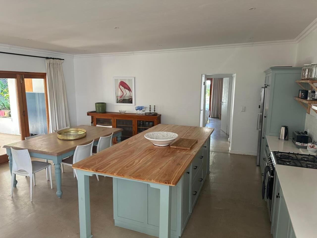 Four-Bedroom Vacation Home photo 1