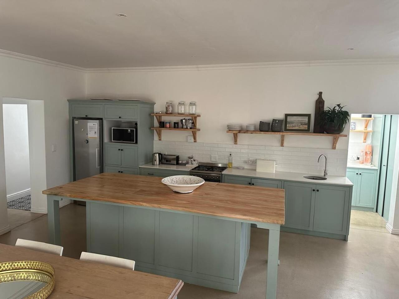 Four-Bedroom Vacation Home photo 2