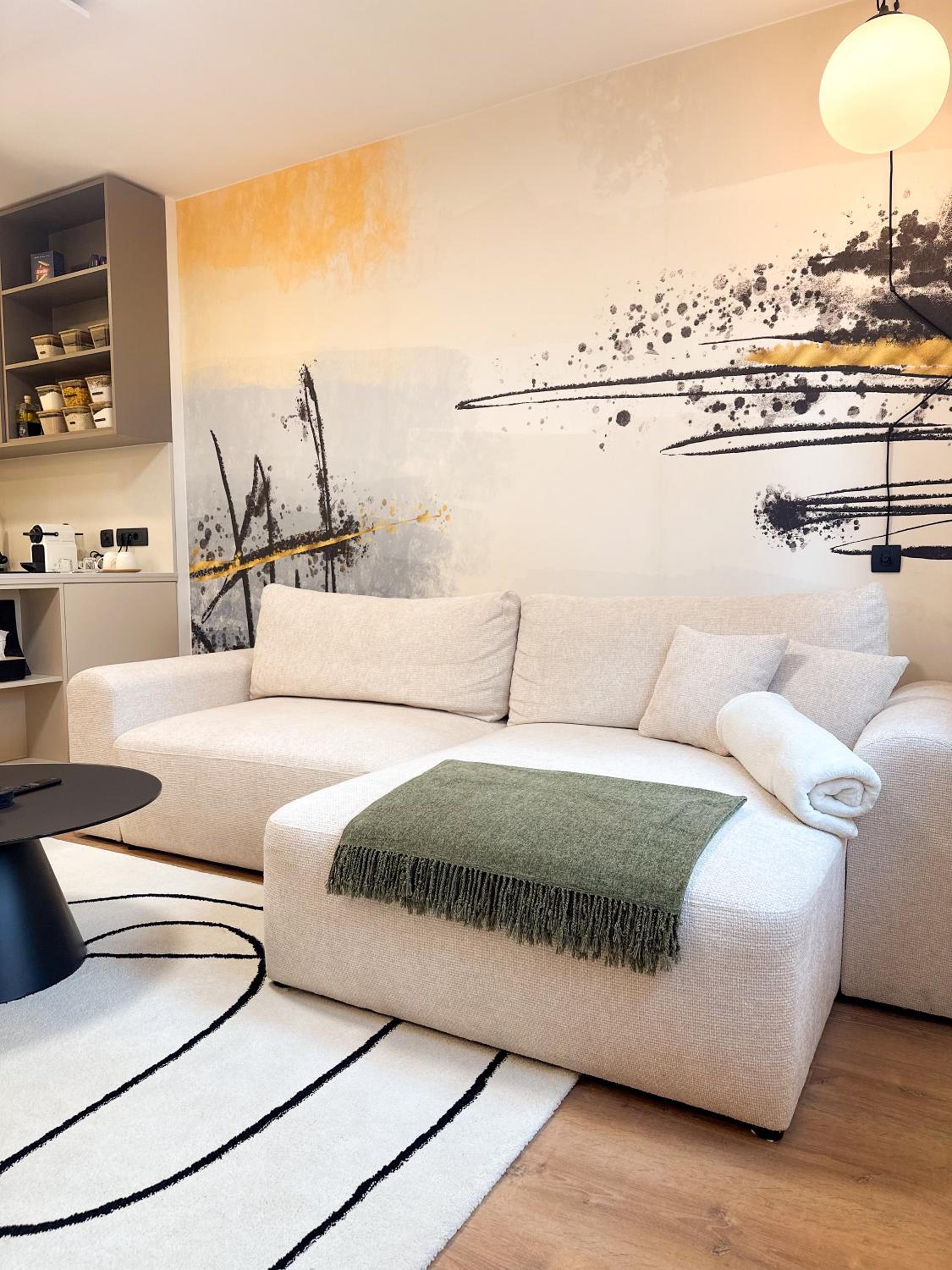 One-Bedroom Apartment