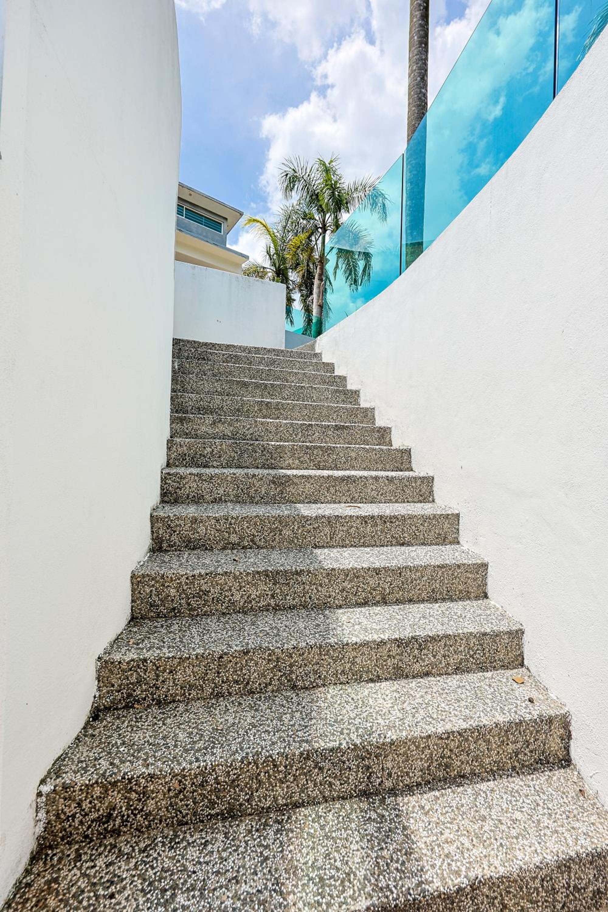 Villa photo 2