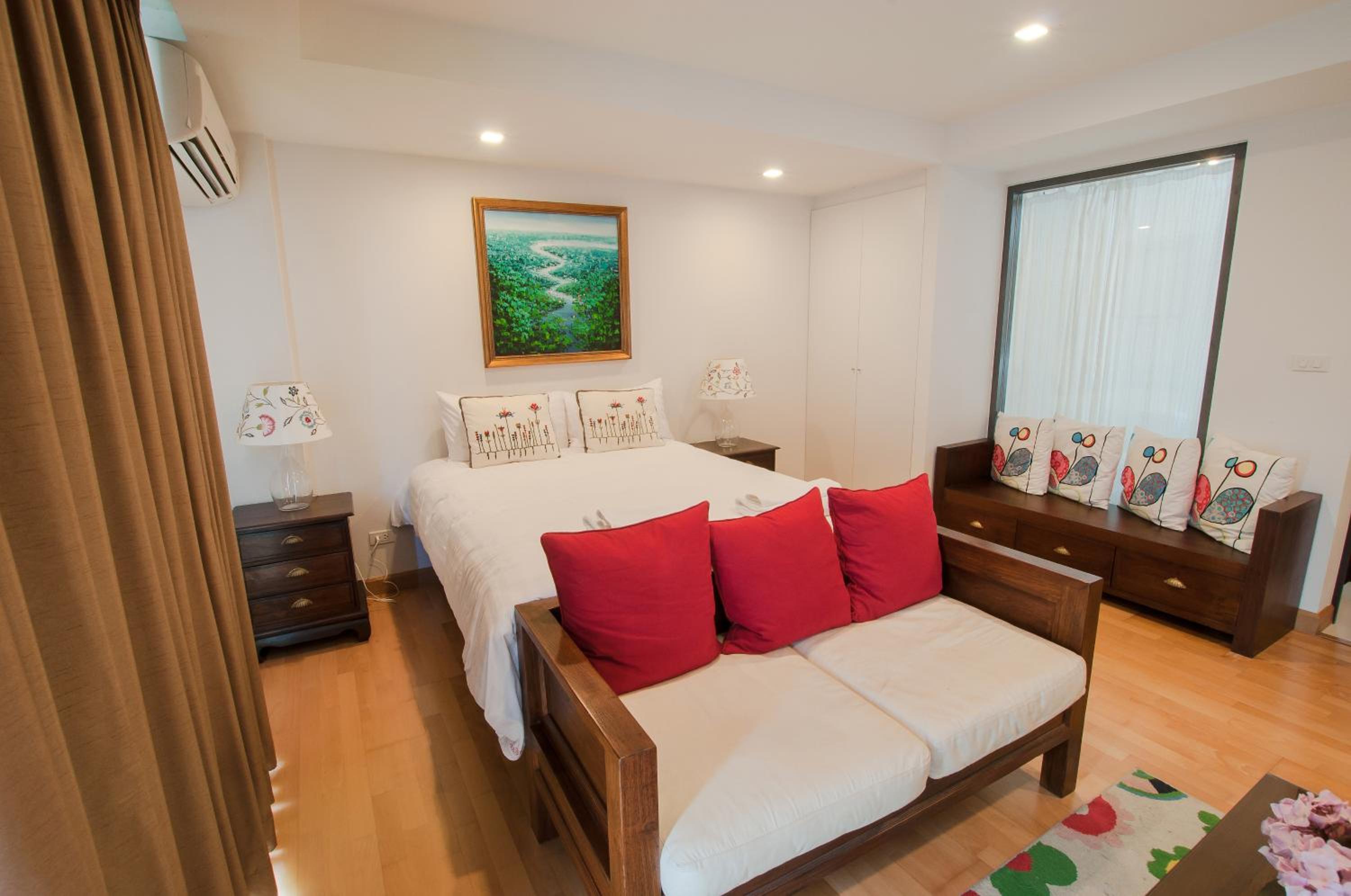 Studio with Sofa Bed