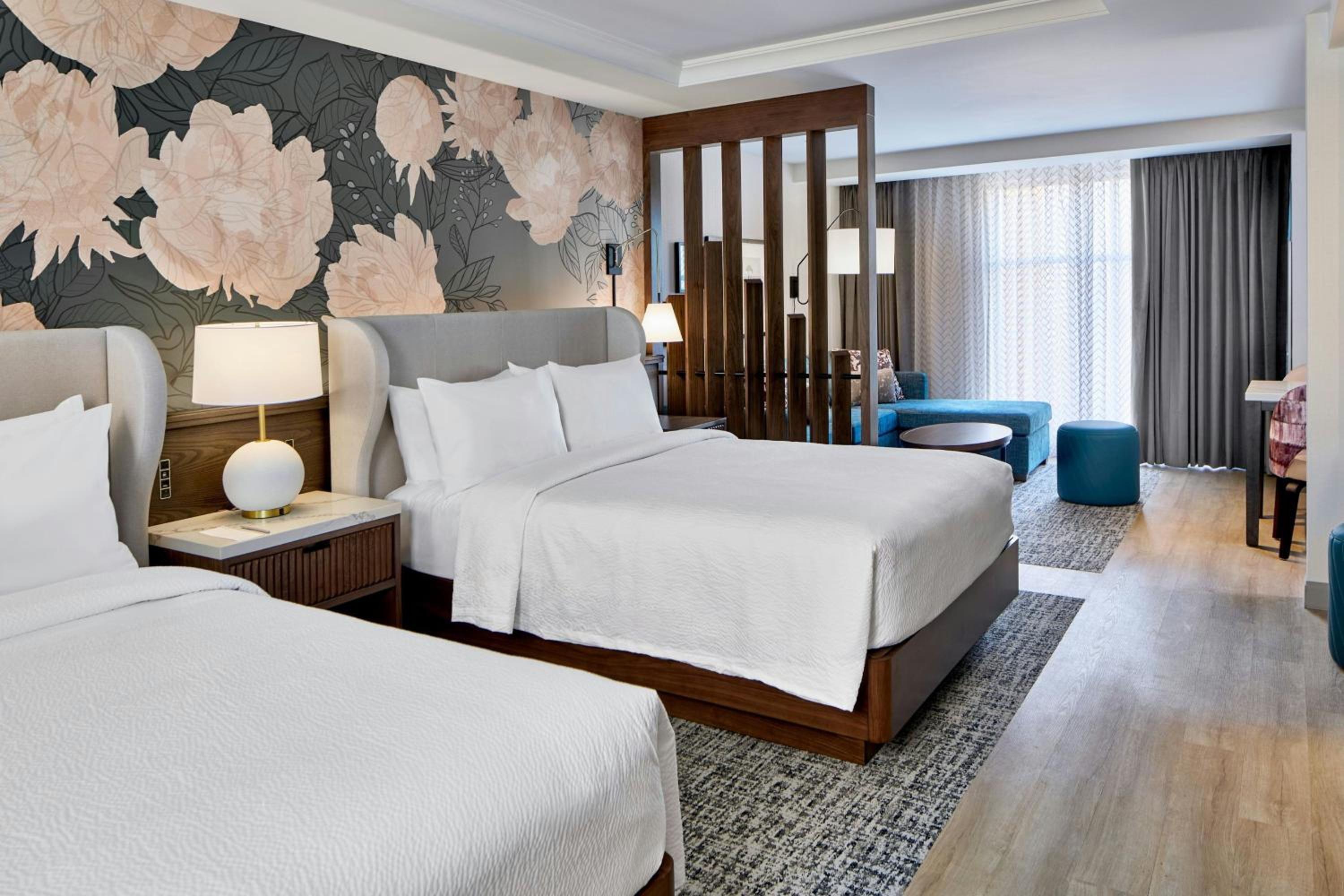 Large Queen Room with Limited View