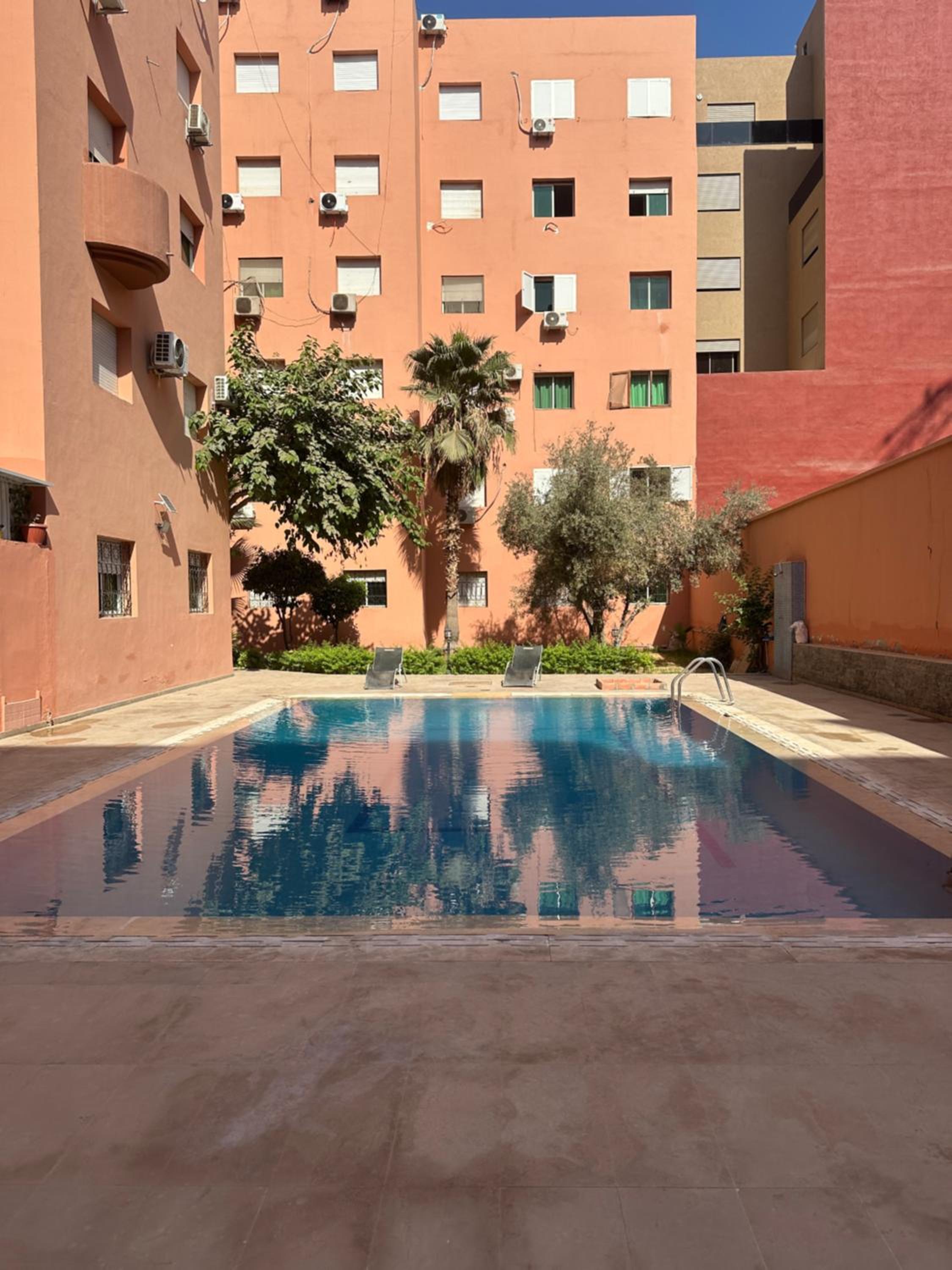 Deluxe Two-Bedroom Apartment with Garden View photo 2