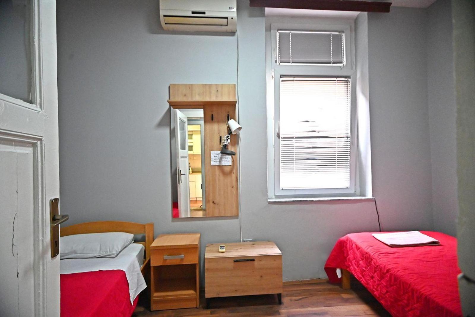 Apartment with Balcony photo 3
