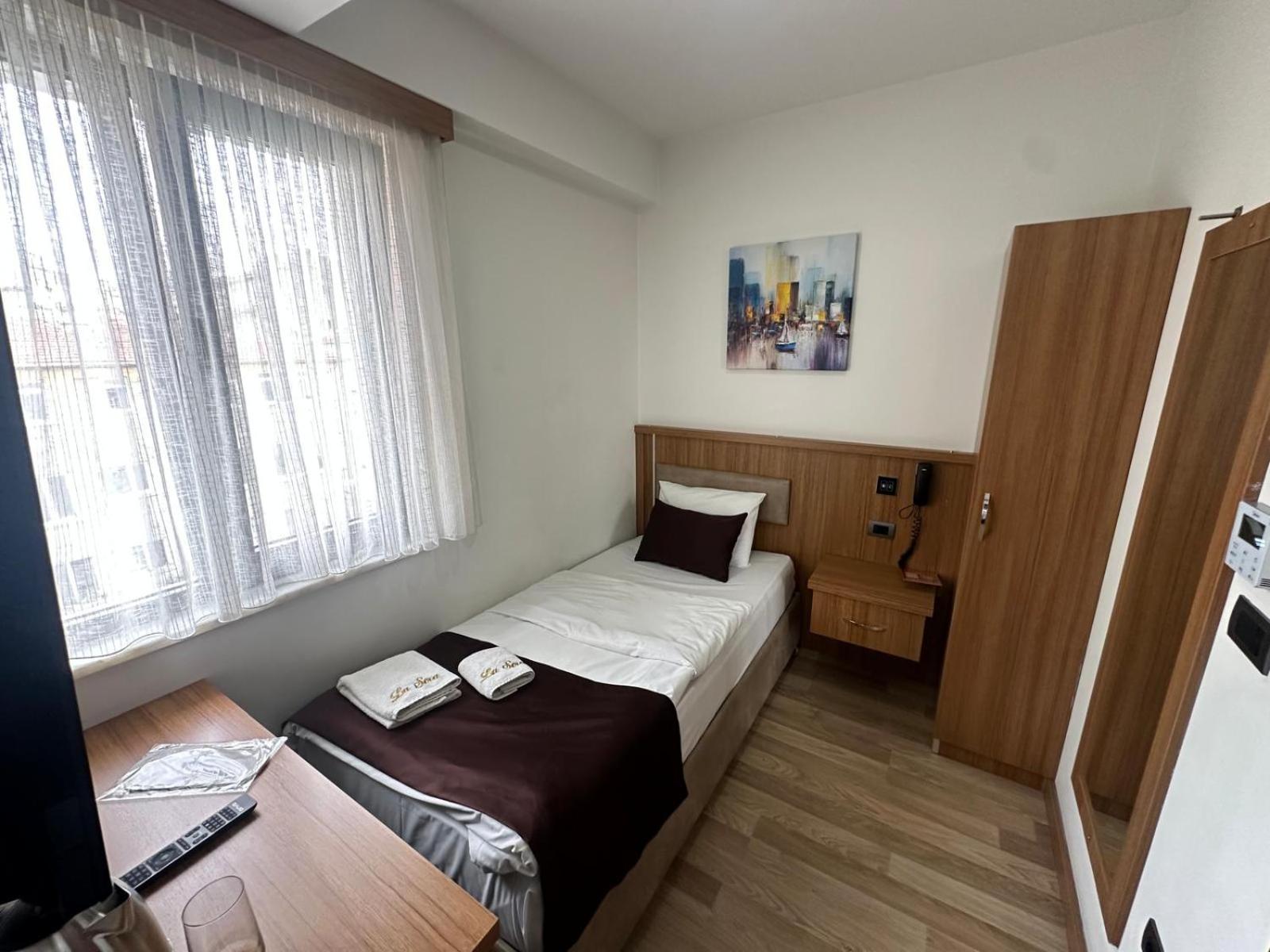 Deluxe Single Room photo 2