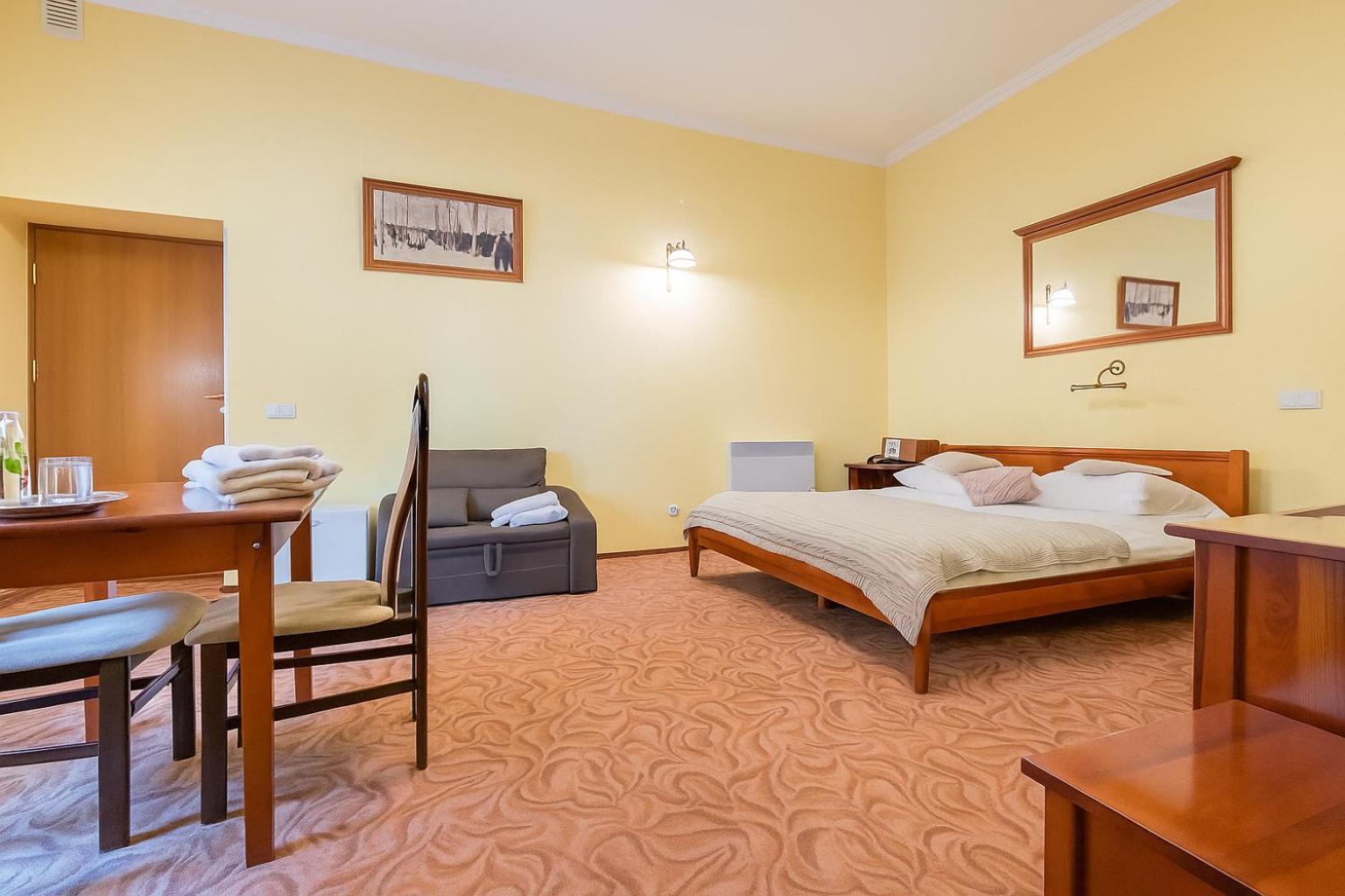 Basic Triple Room photo 2