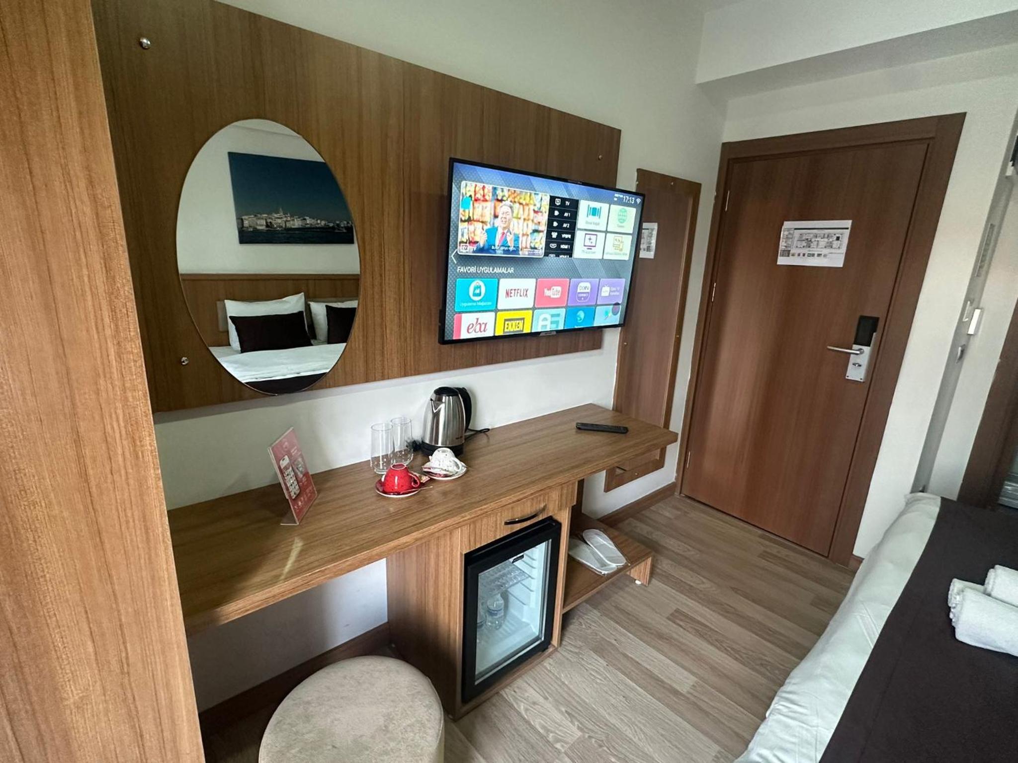 Deluxe Double Room with Two Double Beds photo 1