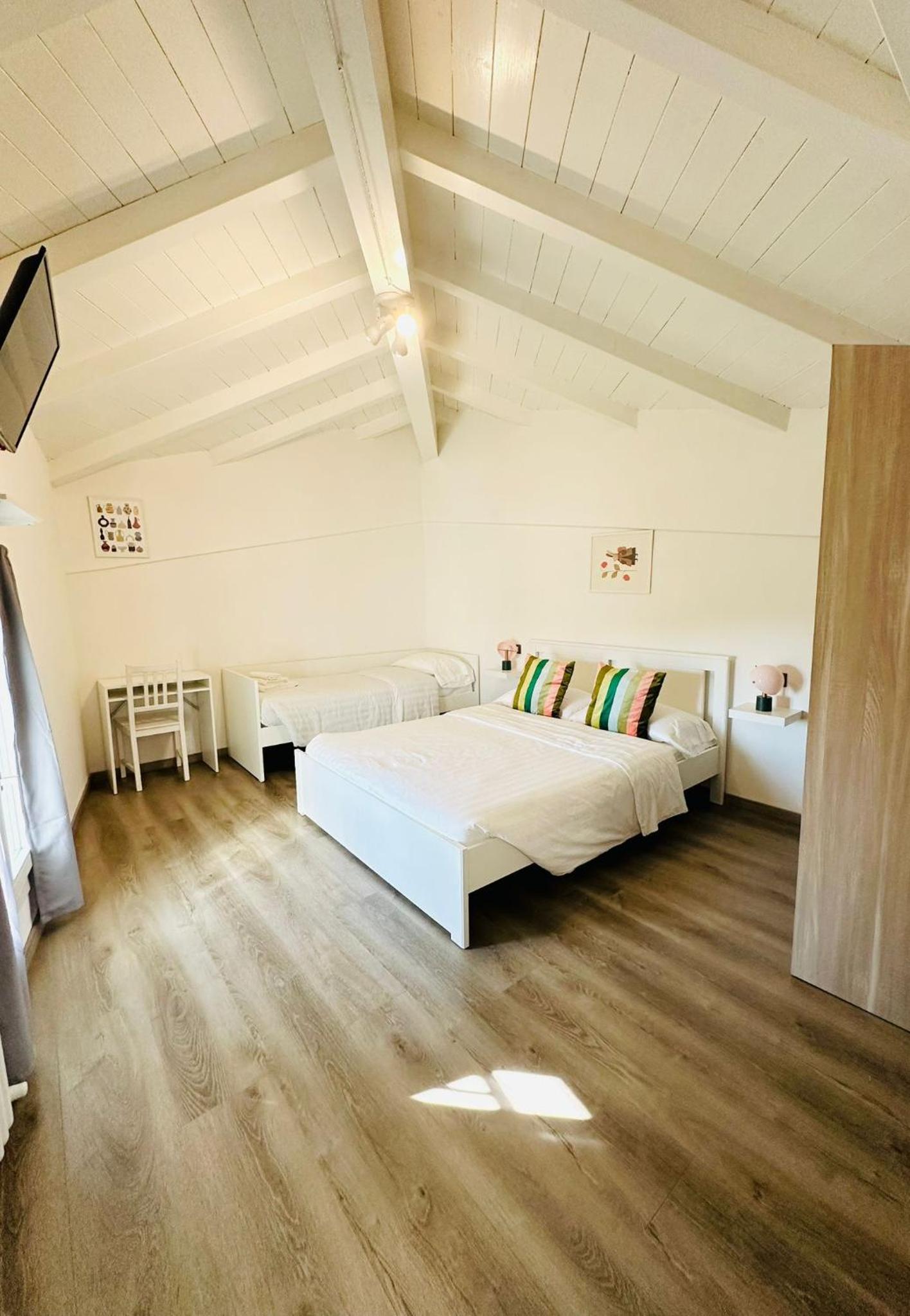 Triple Room with Bathroom photo 3