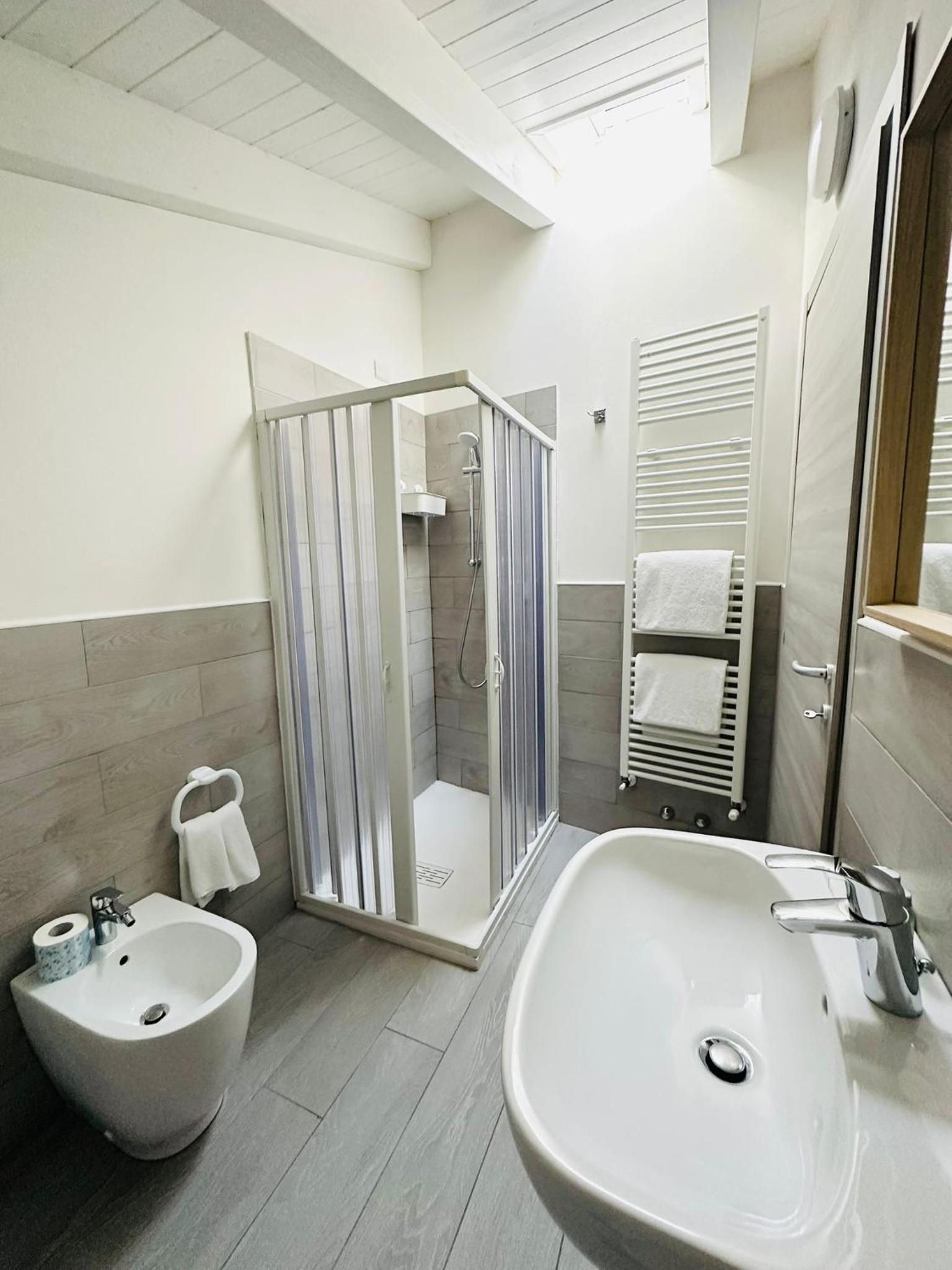 Triple Room with Bathroom photo 2