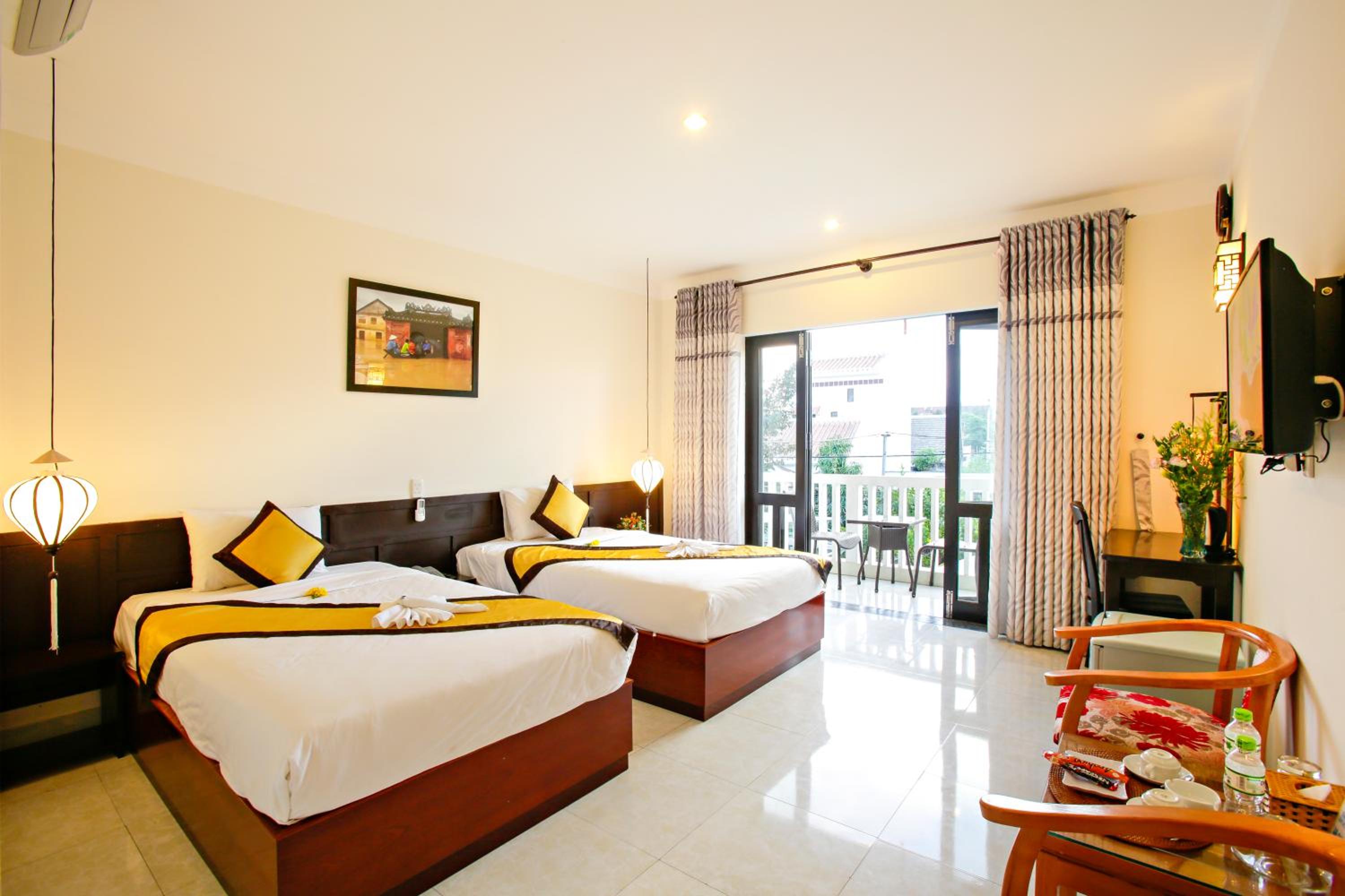 Deluxe Twin Room with Pool View photo 3
