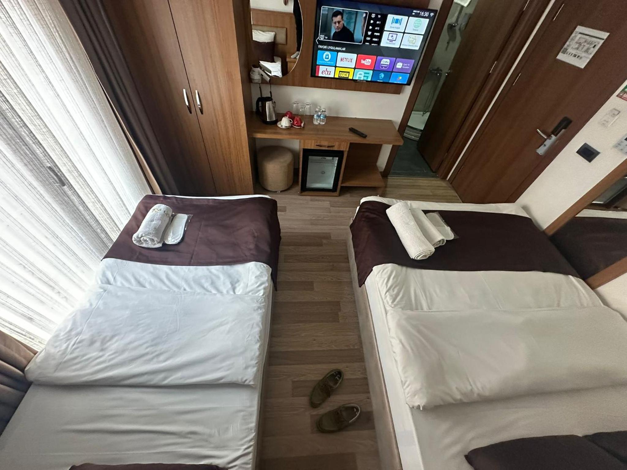 Deluxe Triple Room photo 3
