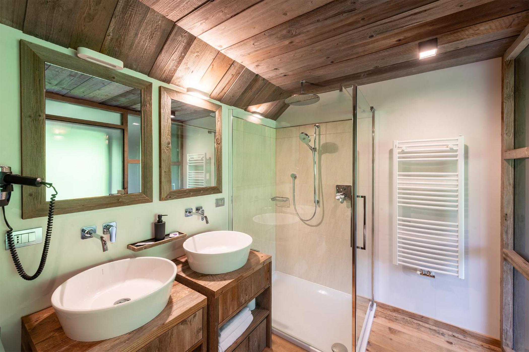 Three-Bedroom Premium Apartment with Resort View