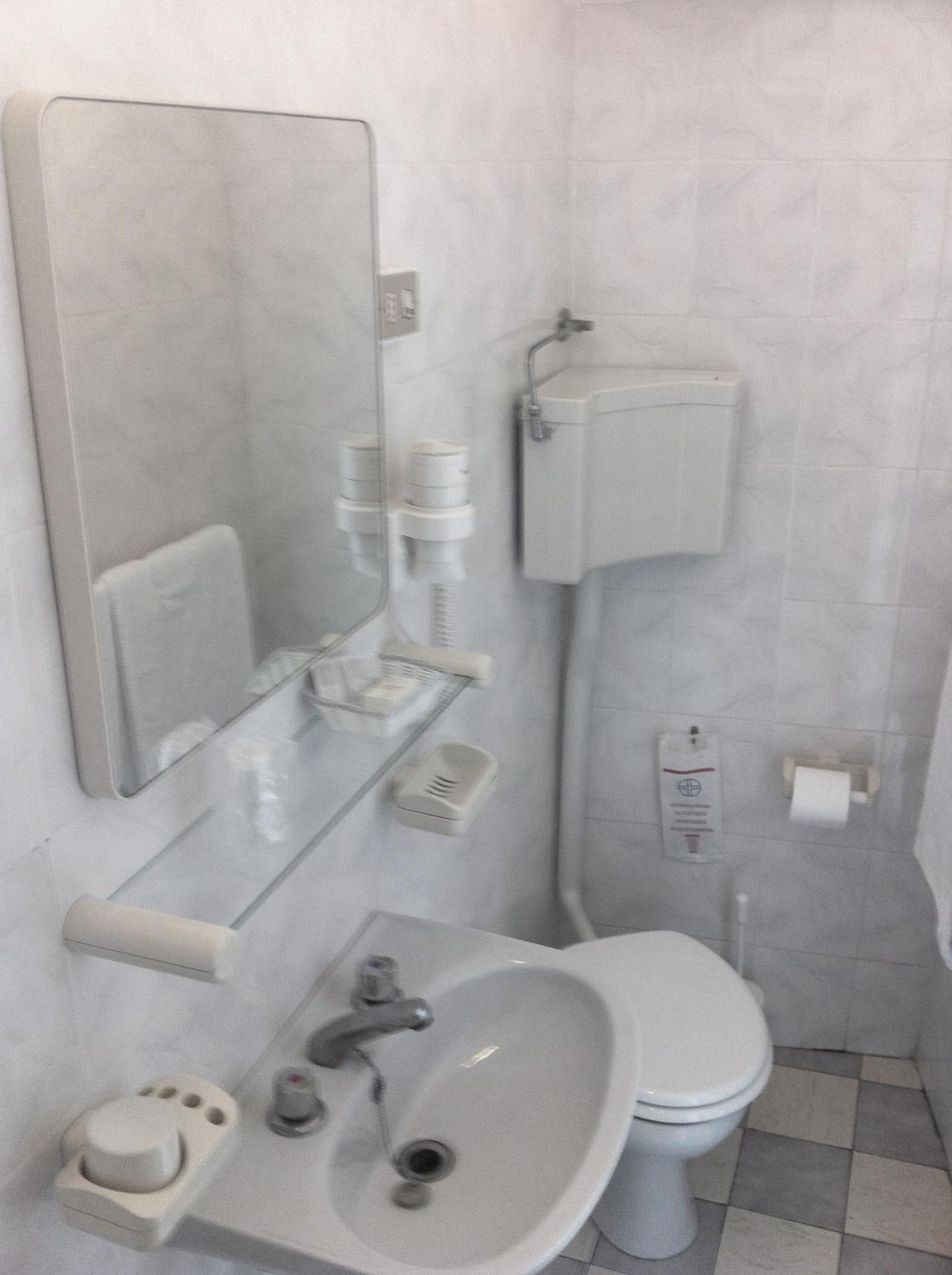 Triple Room - Photo 2