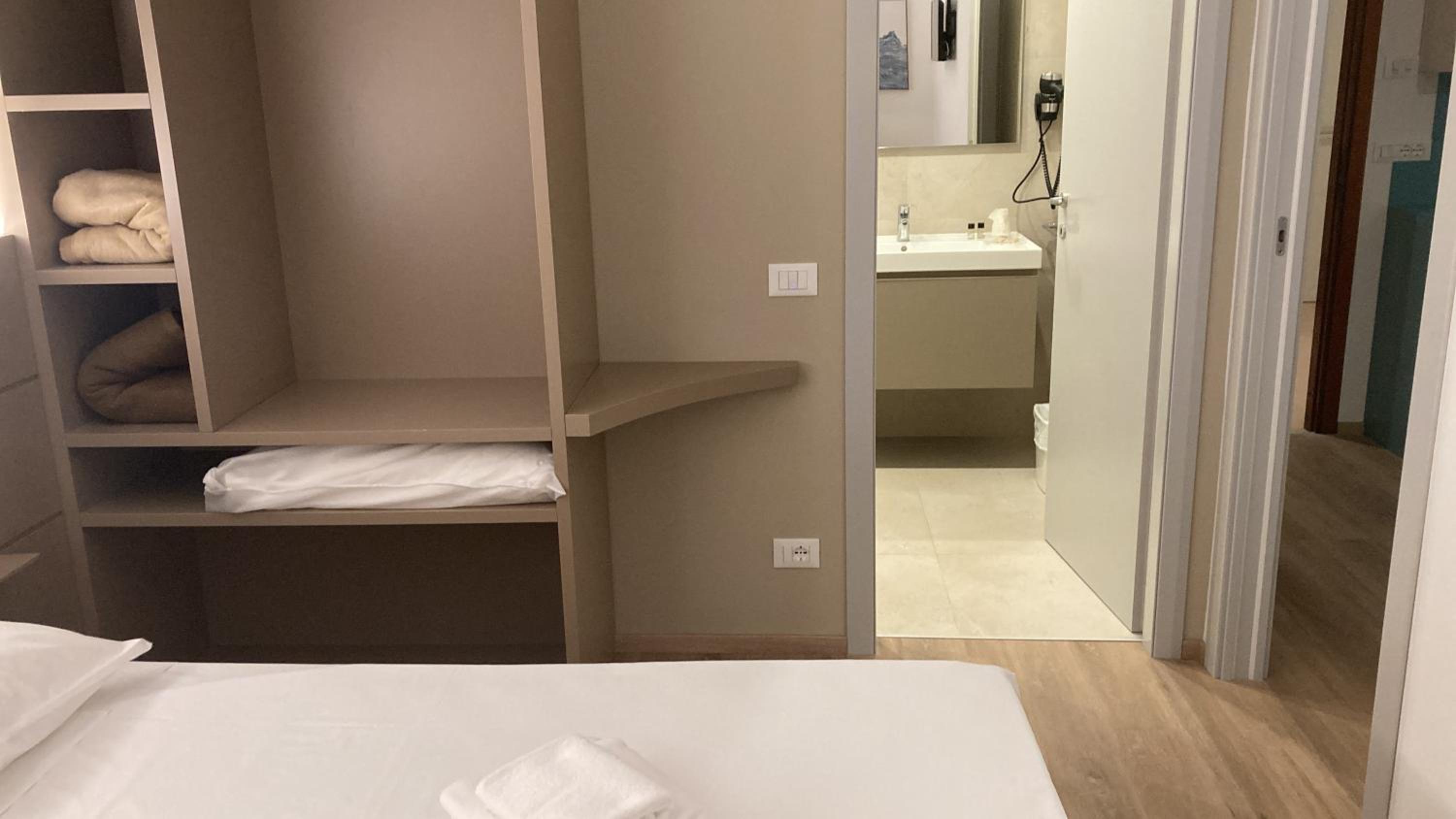 Triple Room with Private Bathroom photo 3