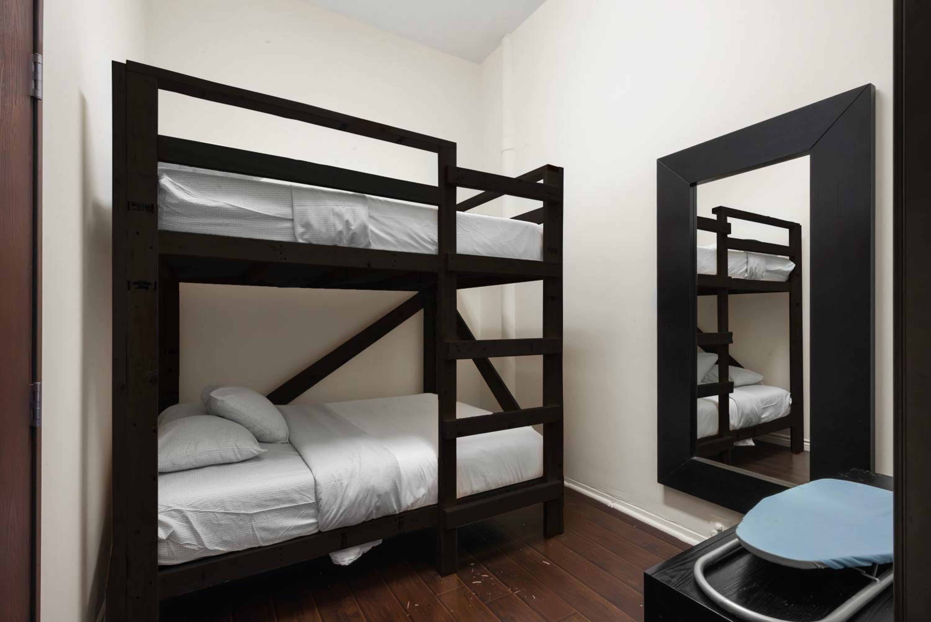 One-Bedroom Deluxe Apartment