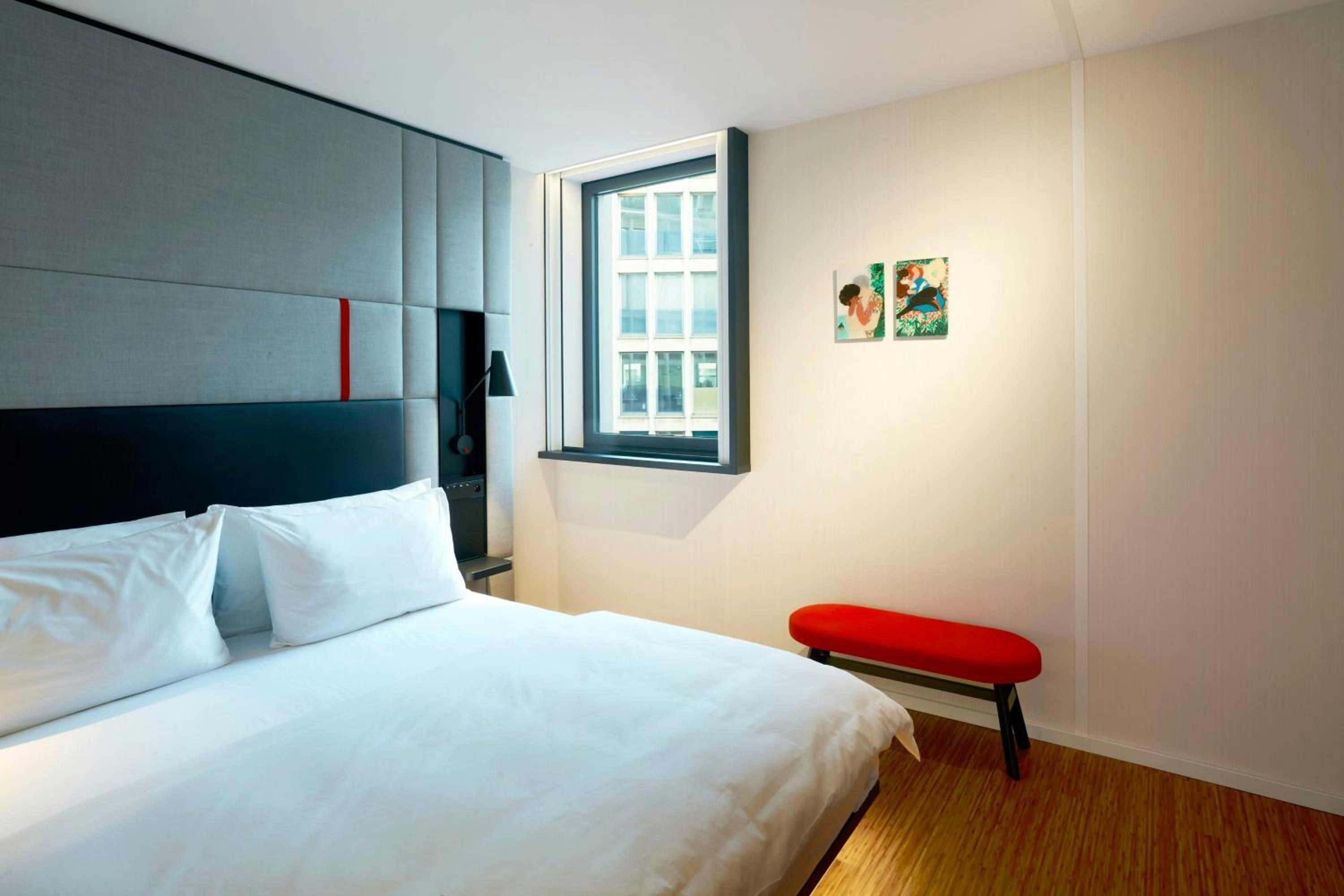 King Room - Accessible photo 1