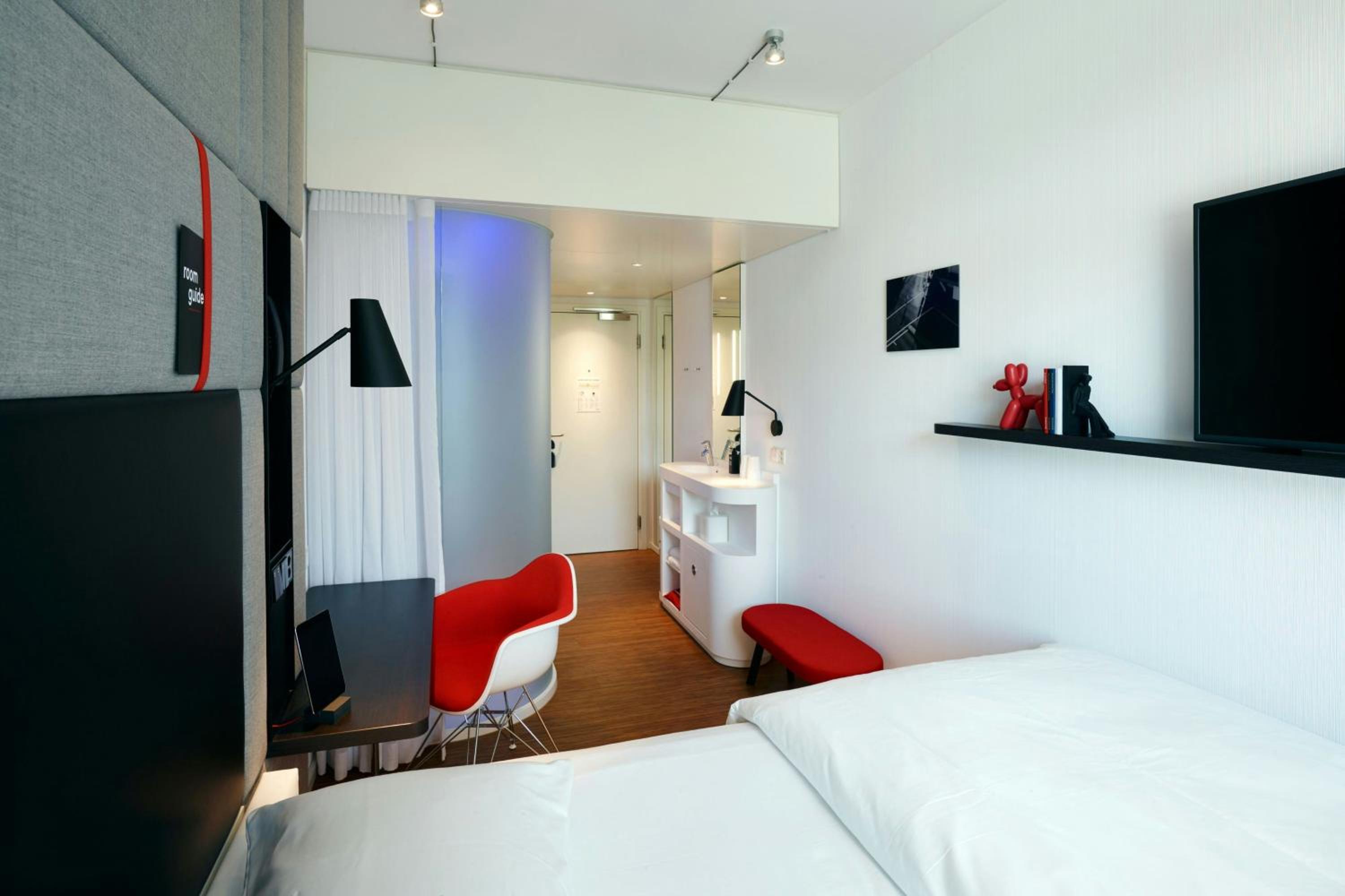 King Room - High Floor photo 2
