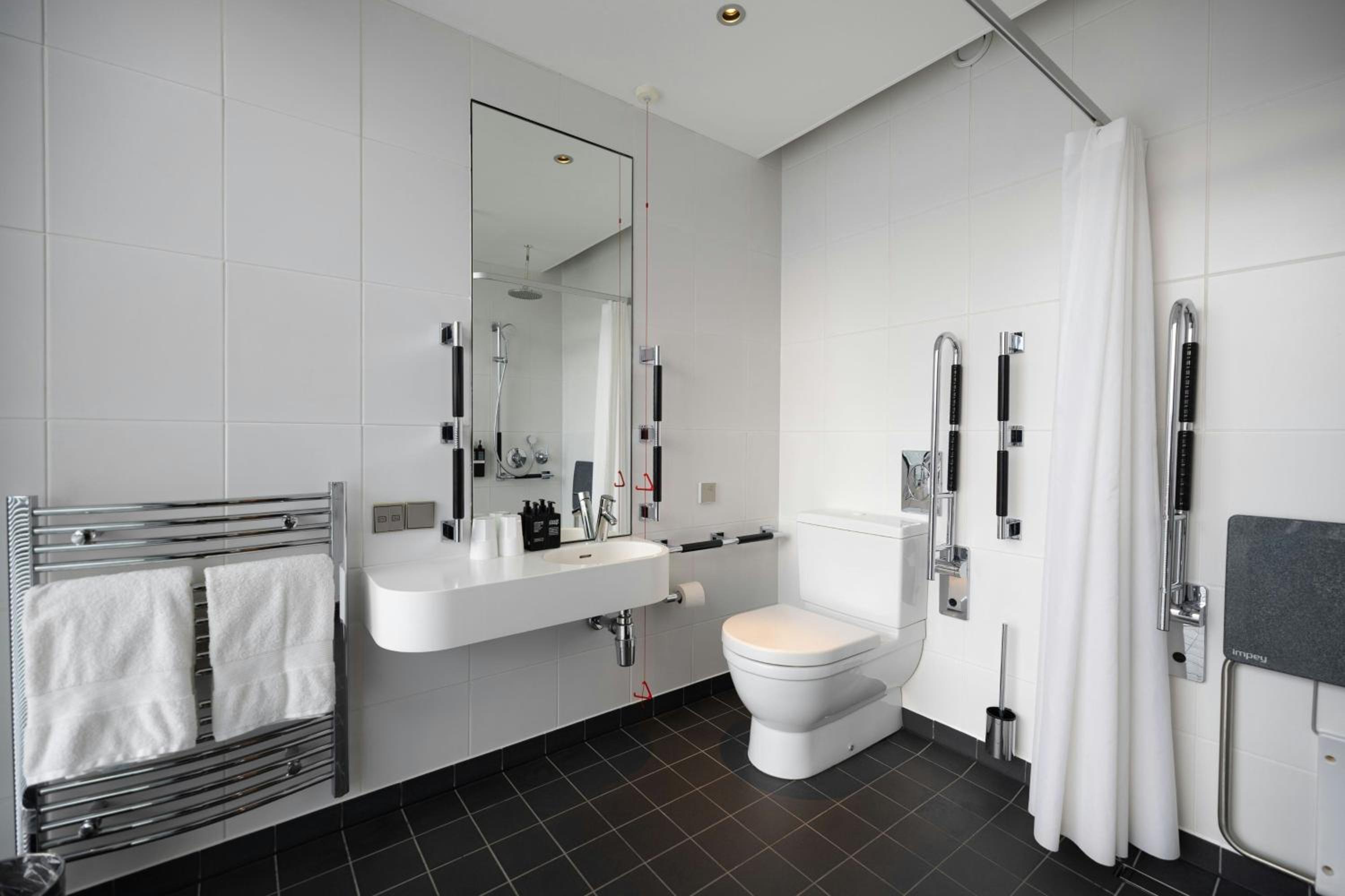 King Room - Accessible - Photo 5