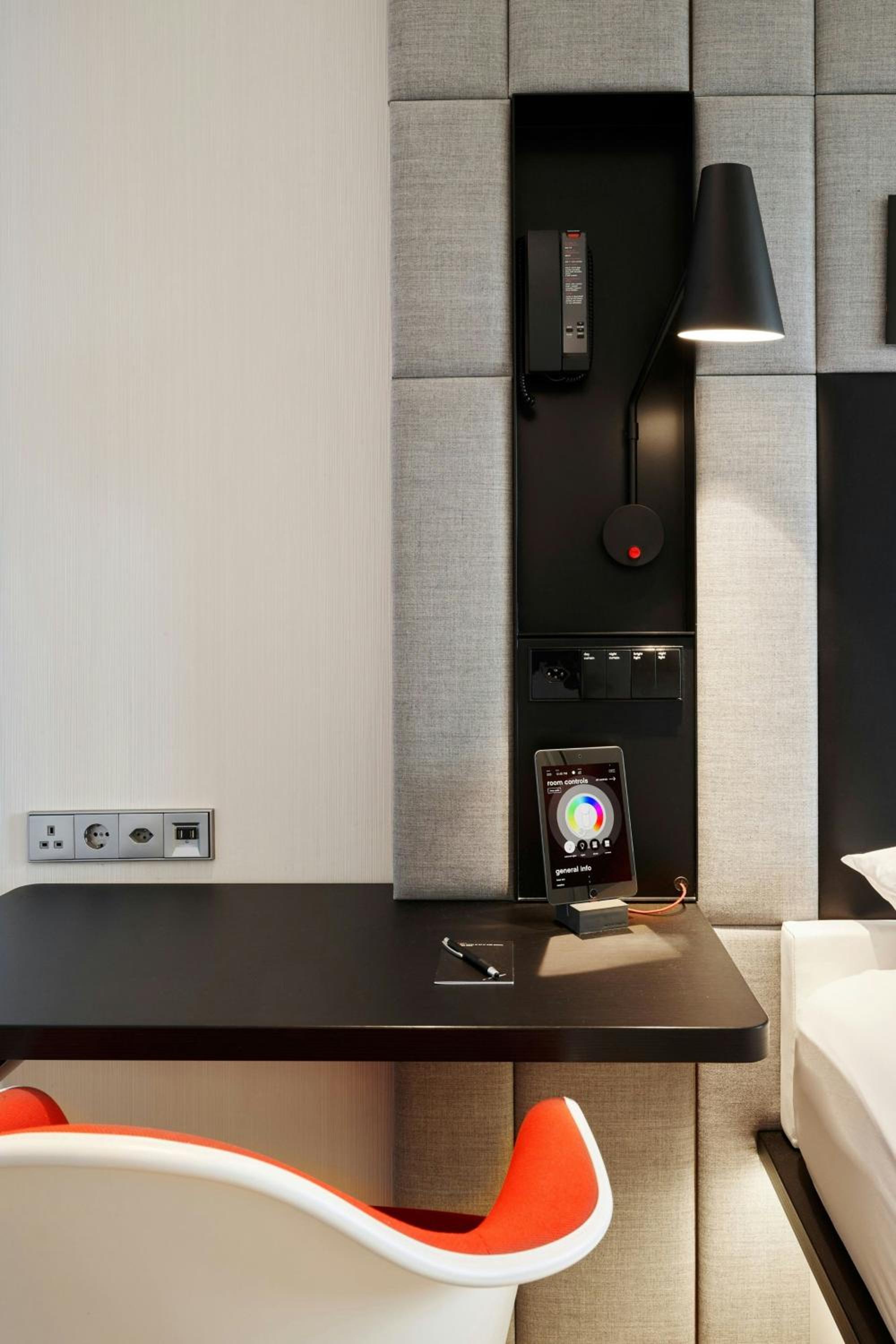 King Room with Premium View - Photo 5