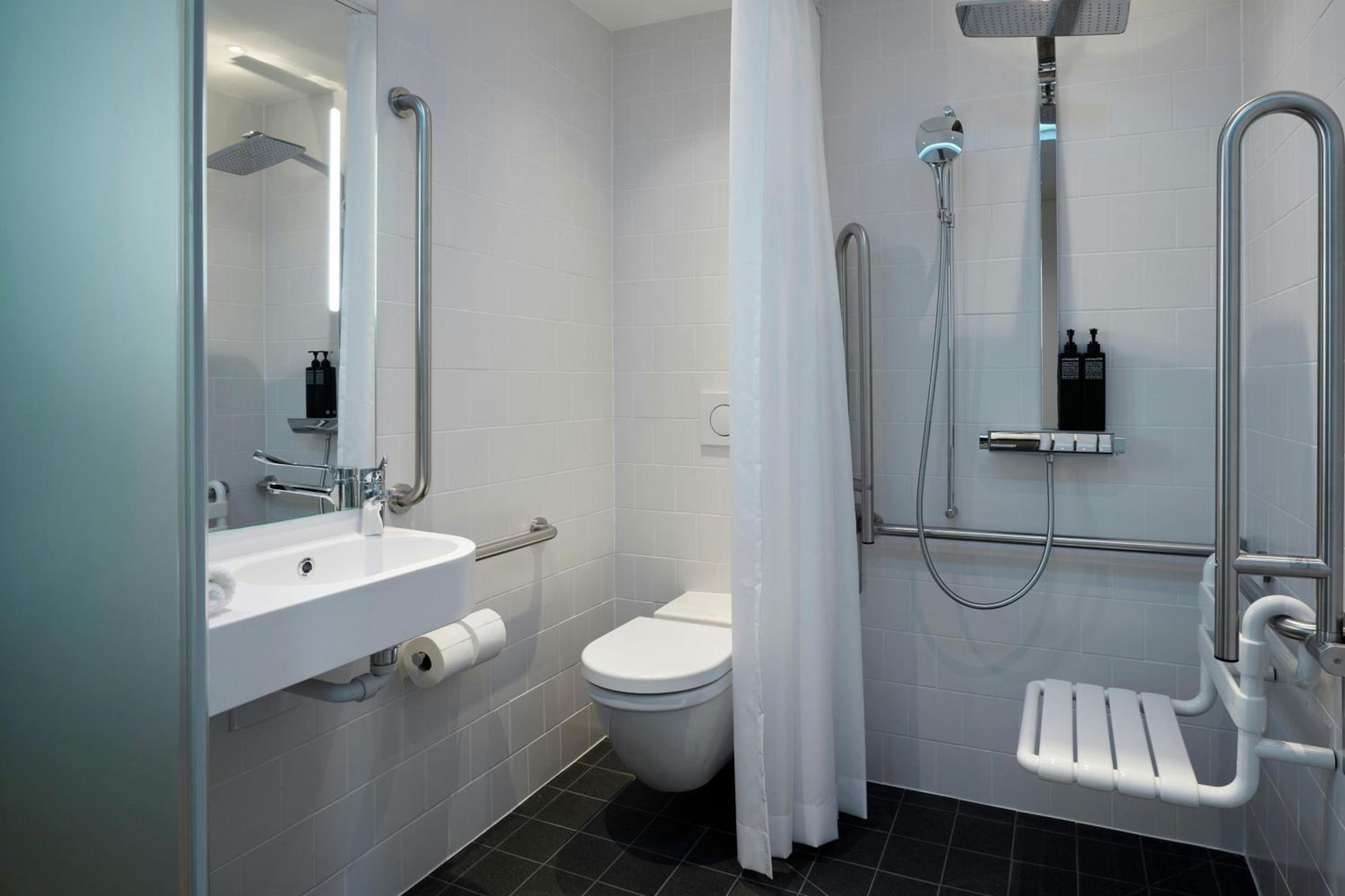 King Room - Accessible - Photo 4