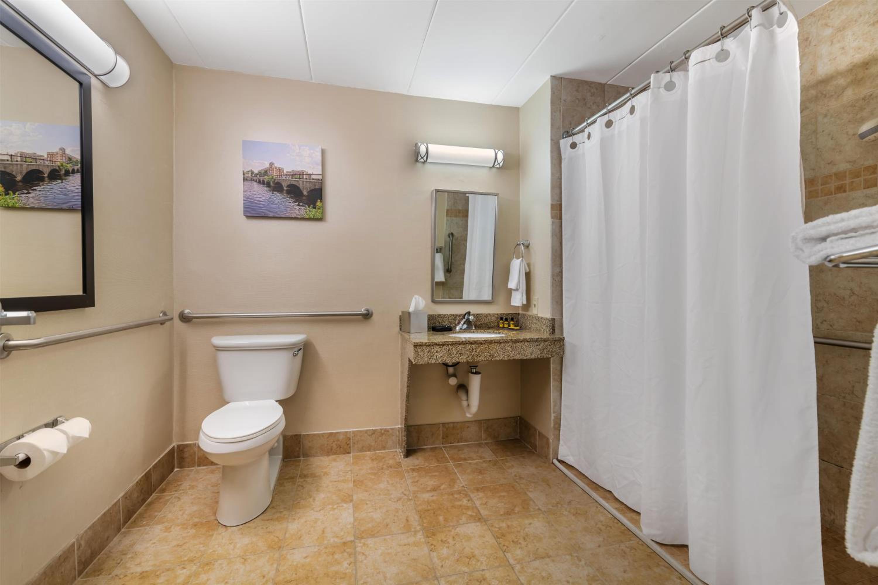 Double Room with Two Double Beds and Roll-In Shower - Disability Access - Photo 4