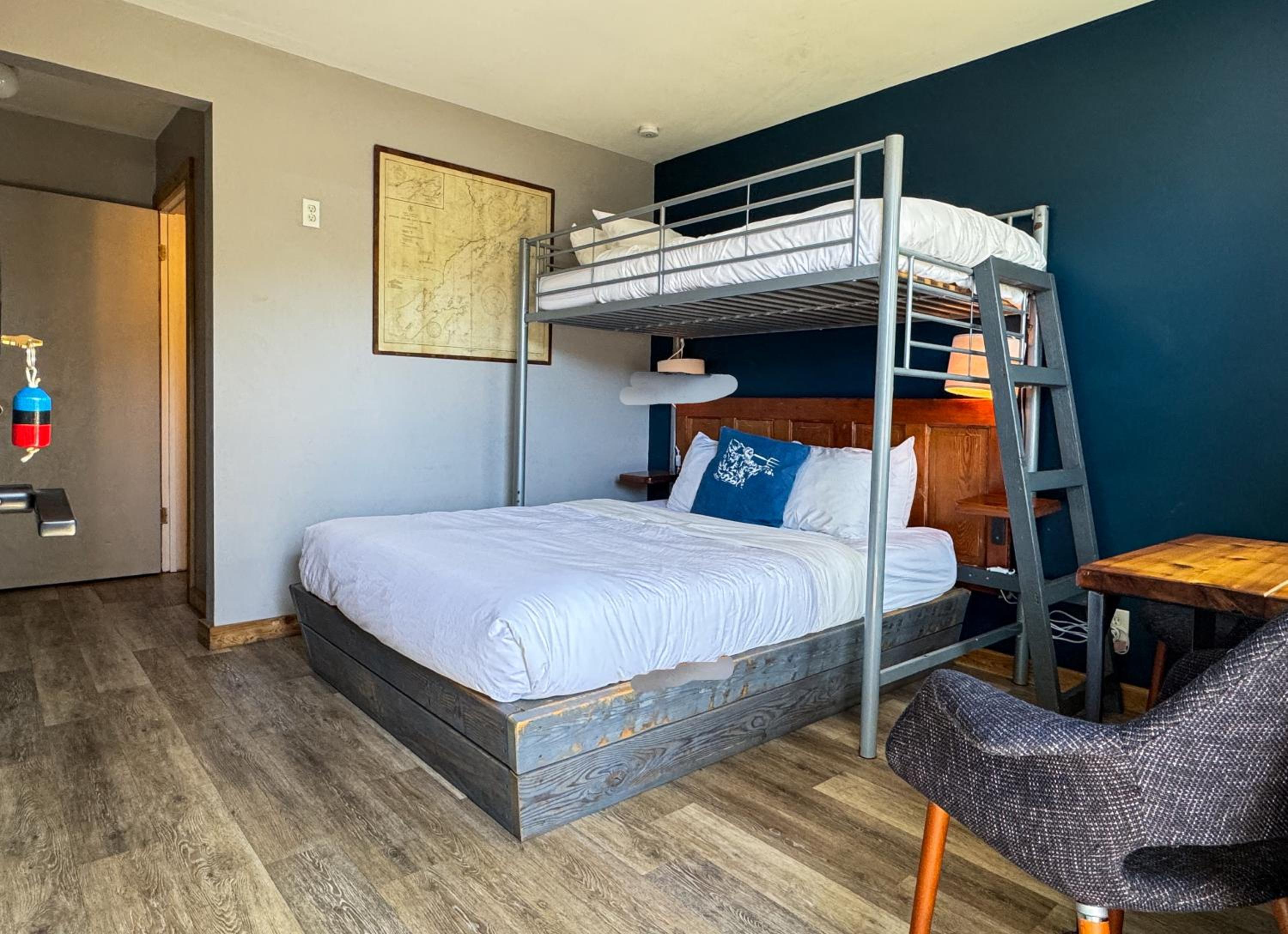 Triple Room with Private Bathroom photo 2