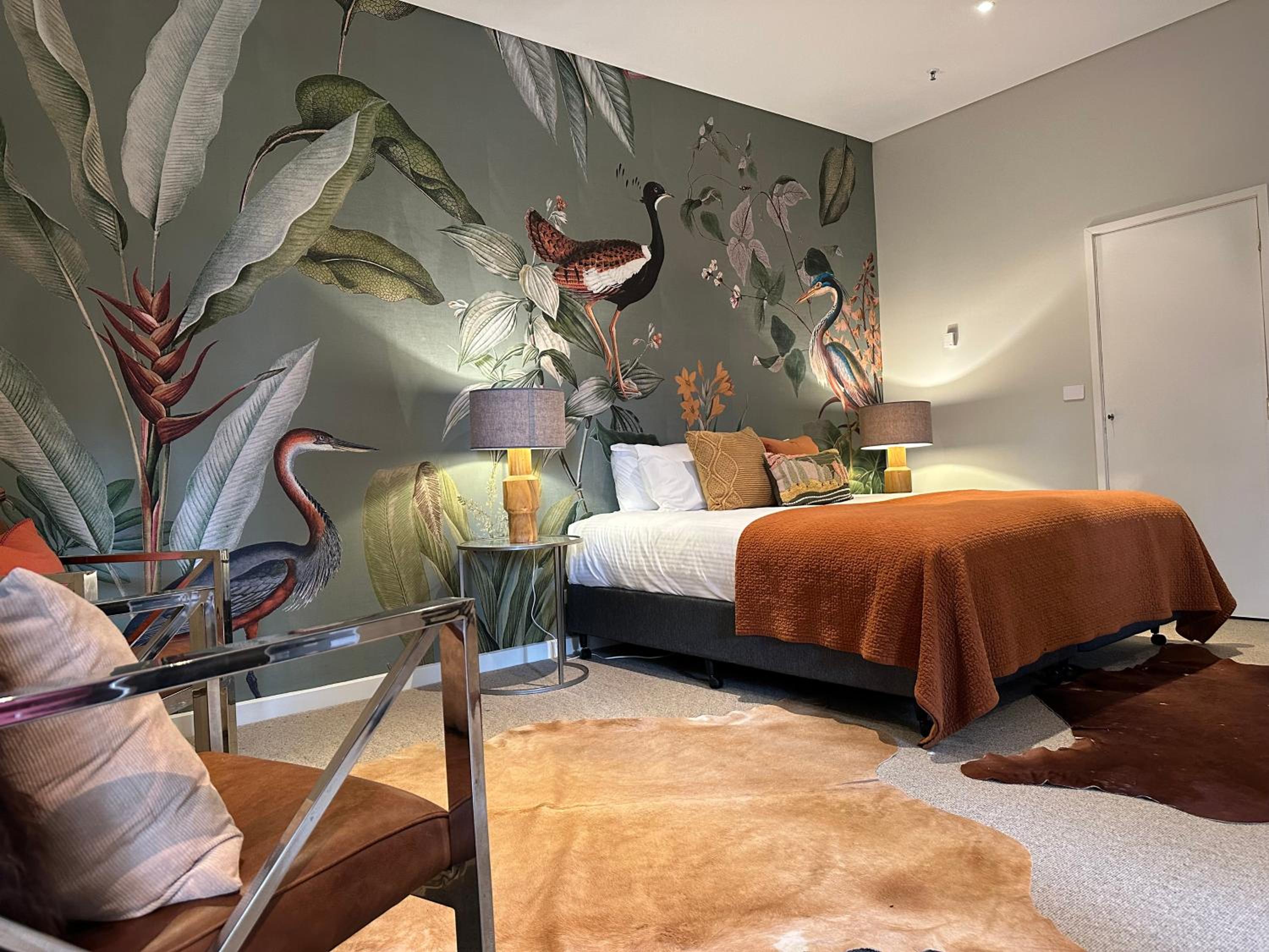 Signature Mural King Room