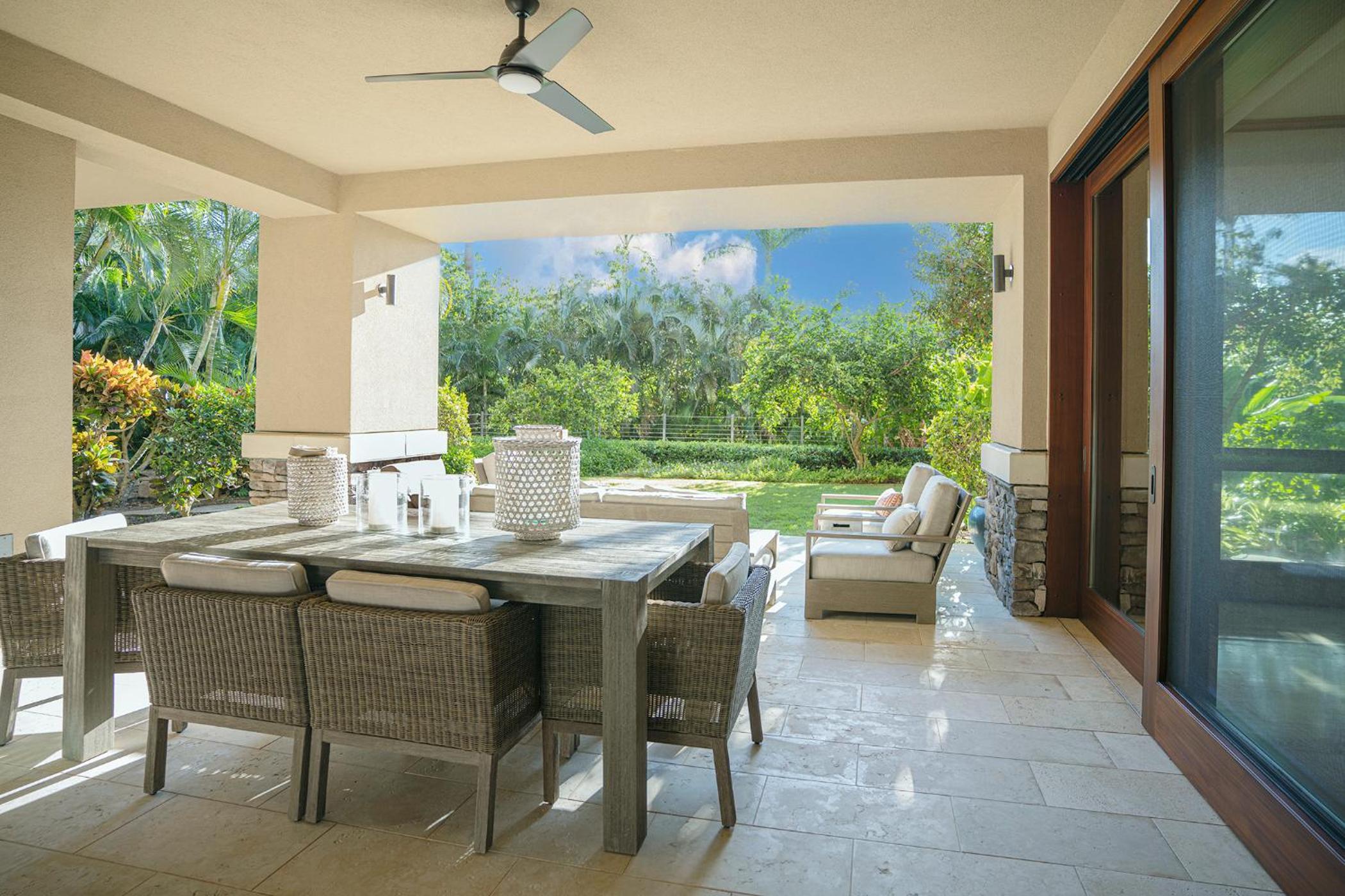 Three Bedroom Grand Residence With Garden View