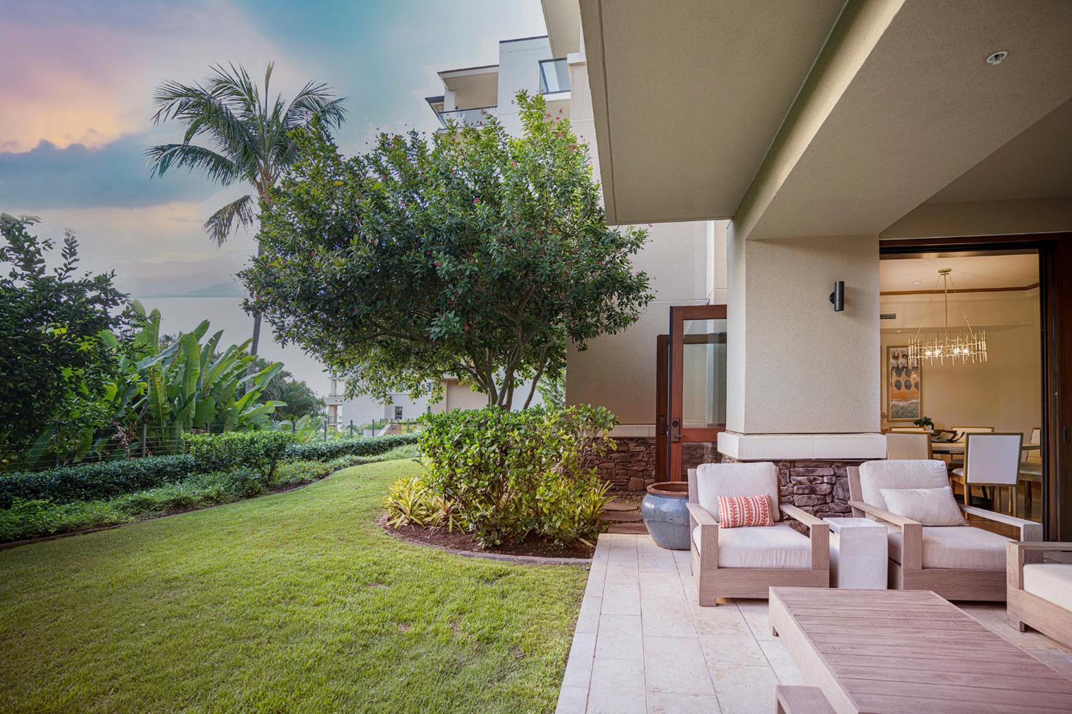 Three Bedroom Grand Residence With Garden View