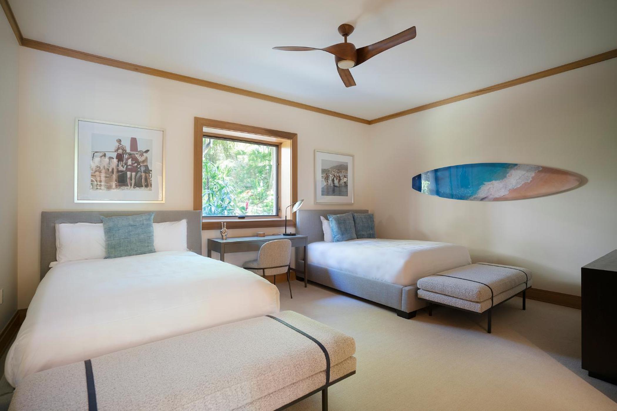 Three Bedroom Grand Residence With Garden View