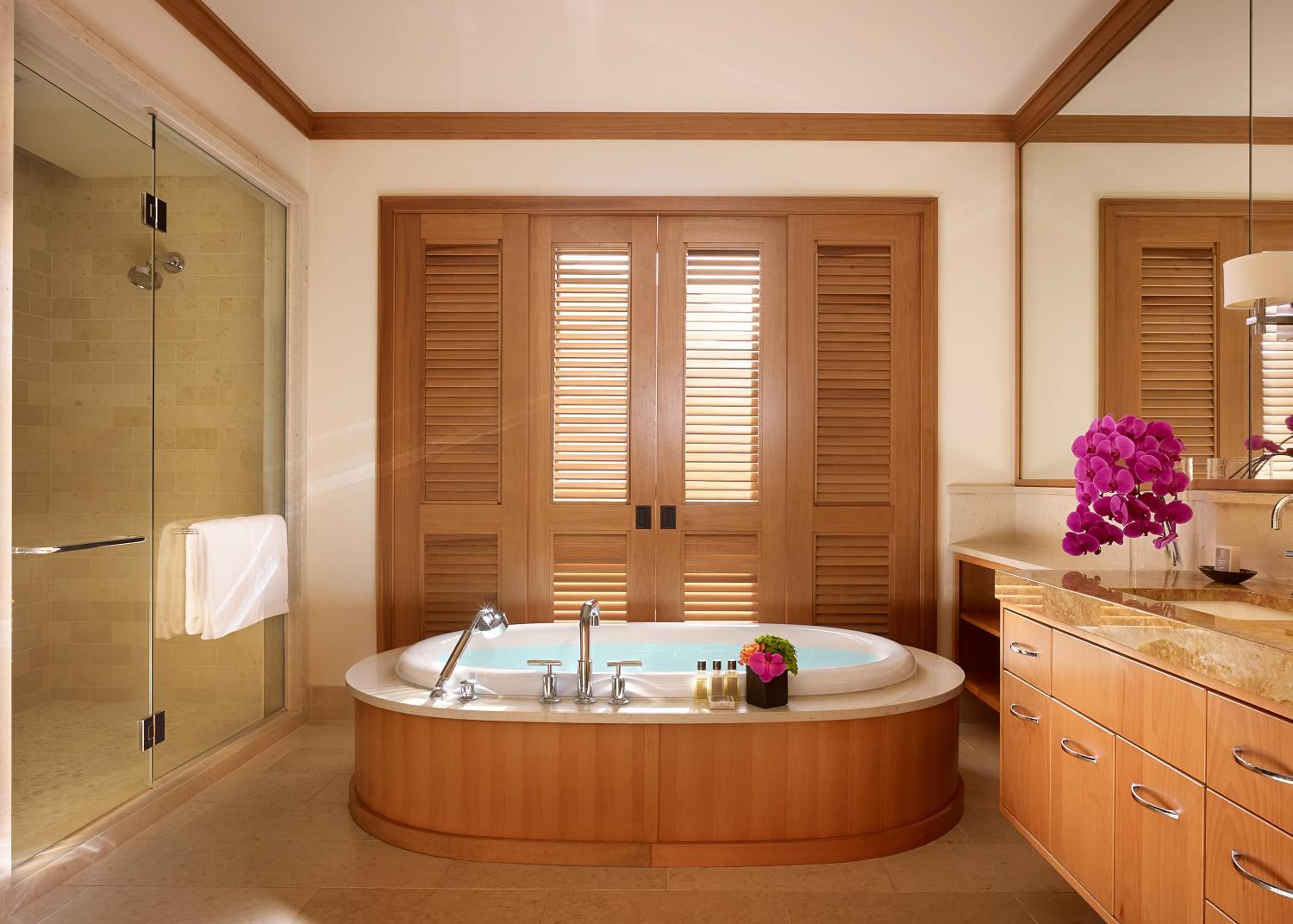 Three Bedroom Grand Residence Molokai Wing