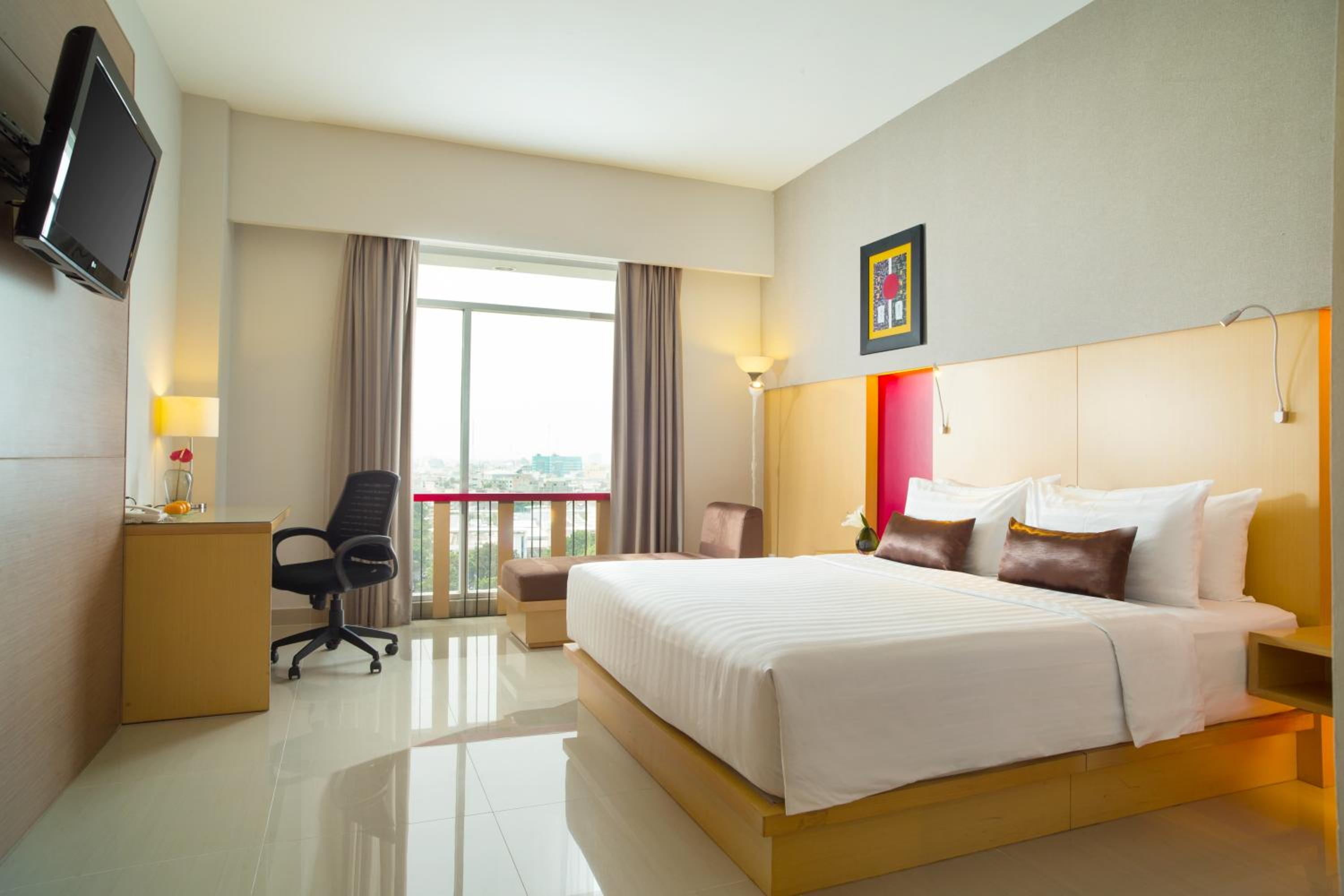 Premier Queen Room - Photo 1