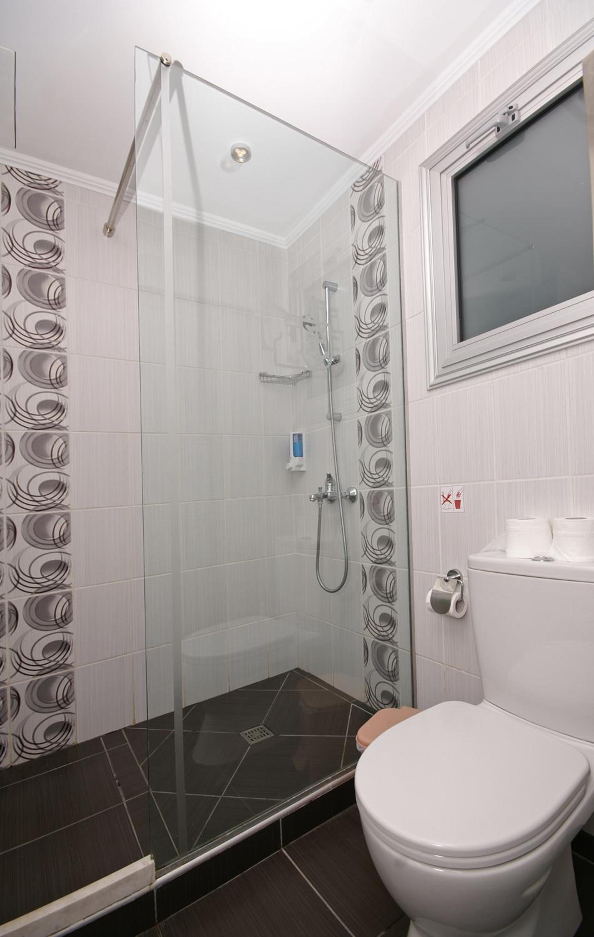 One-Bedroom Family Apartment - Photo 18