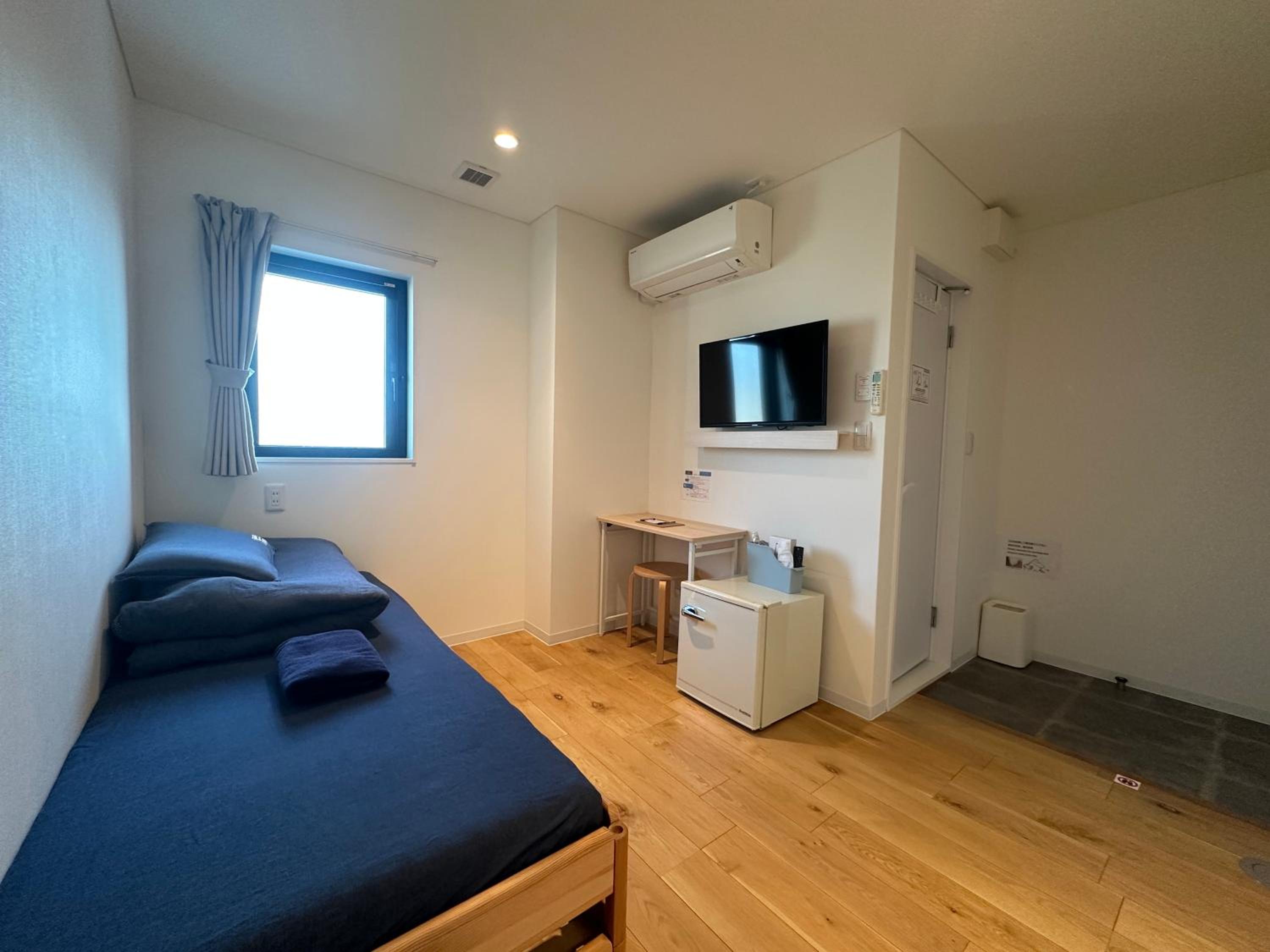 Single Room photo 2