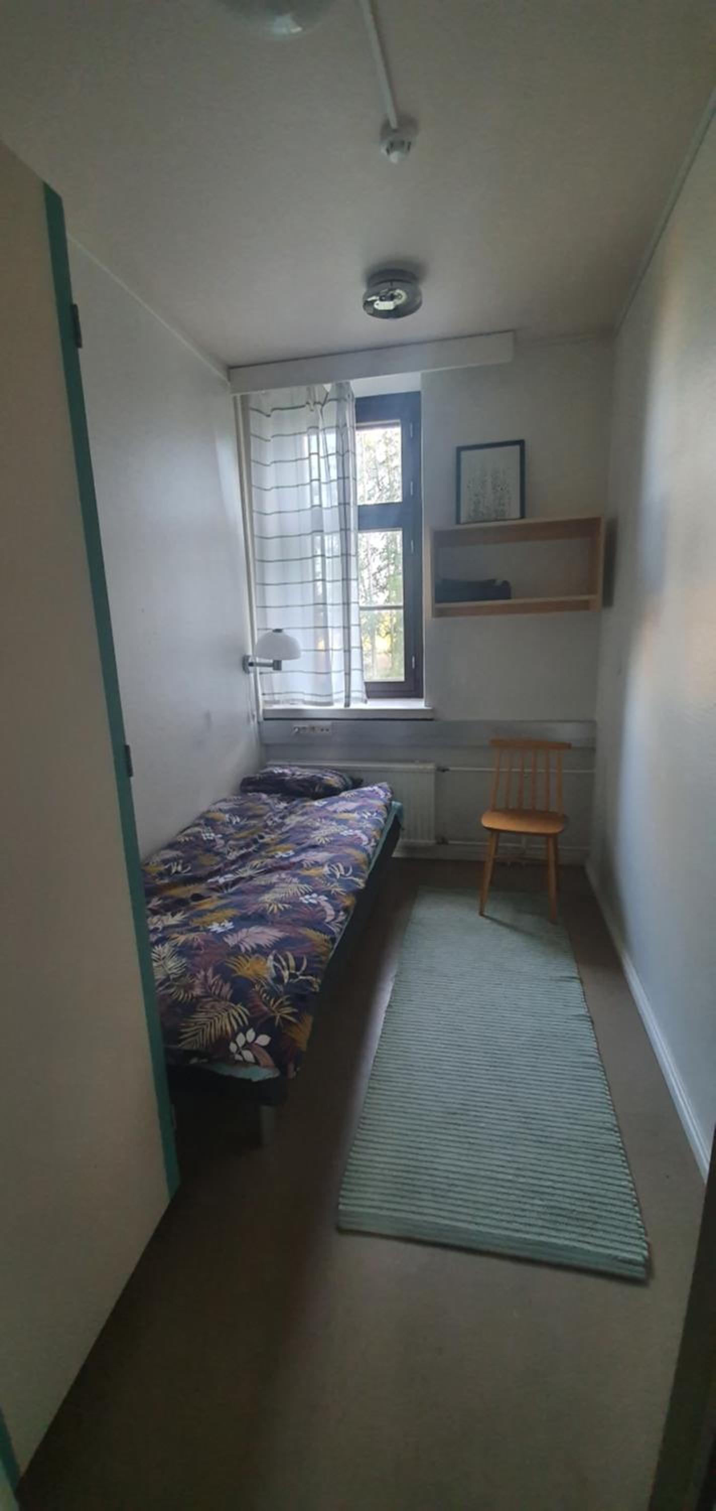 Single Room with Shared Shower and Toilet