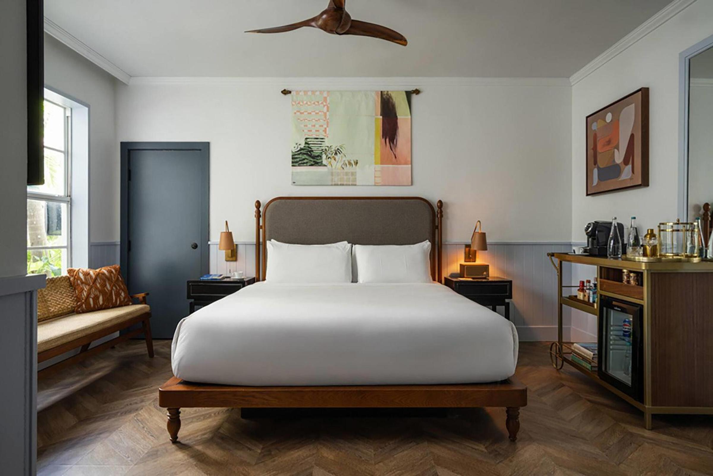 Junior King Suite - Non-Smoking