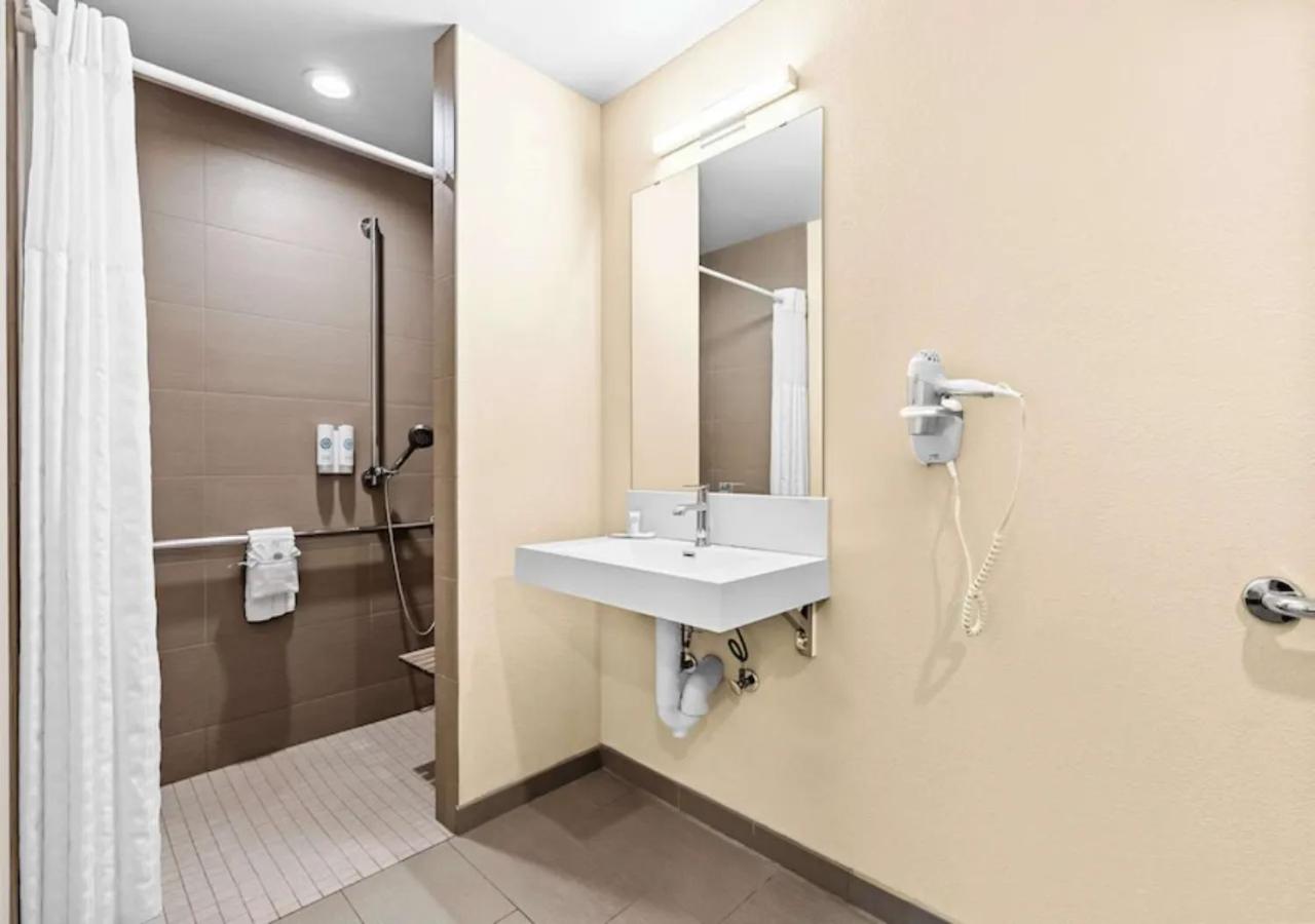Aurora Inn, Photo 6