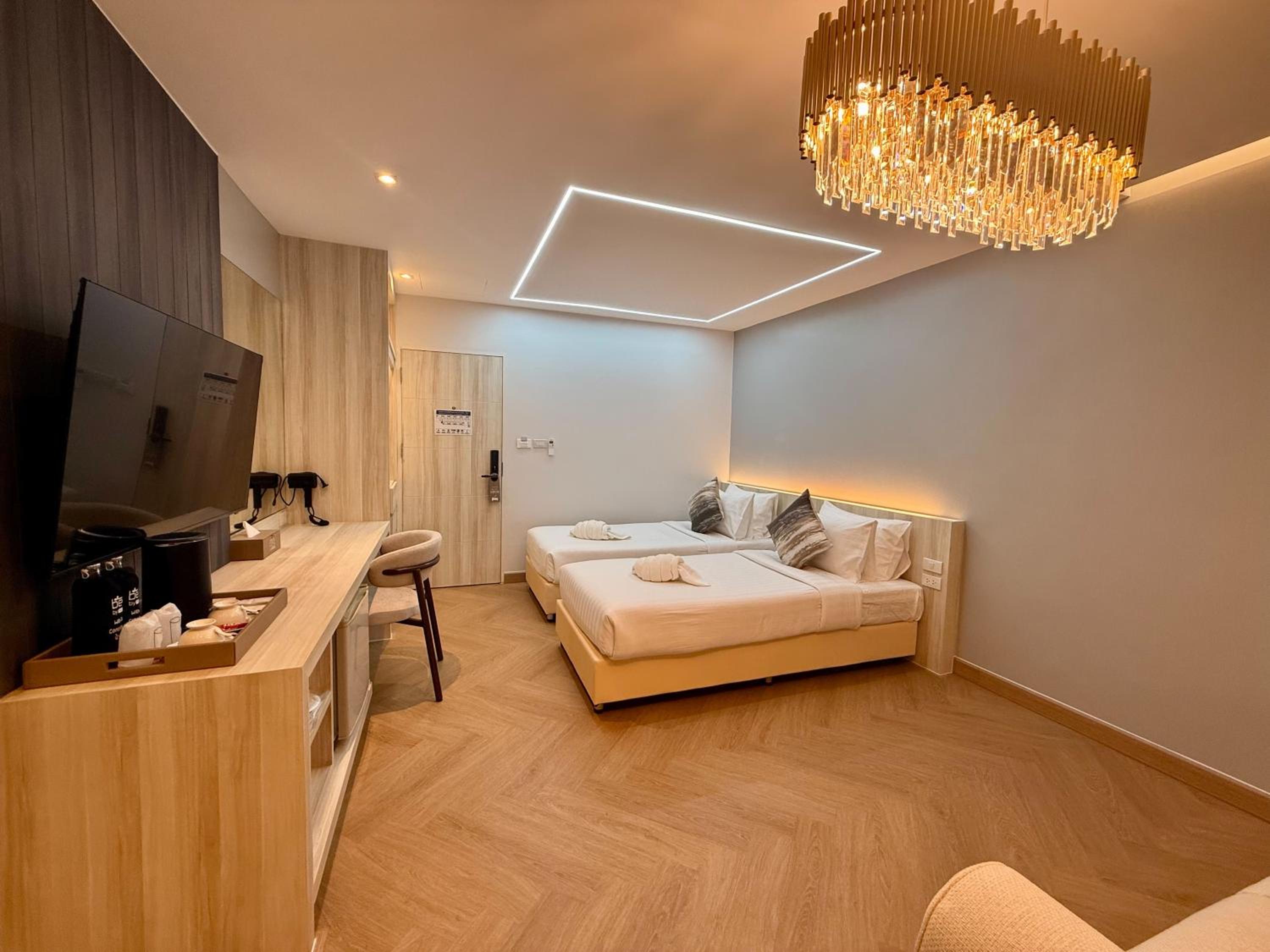 Superior Quadruple Room photo 3