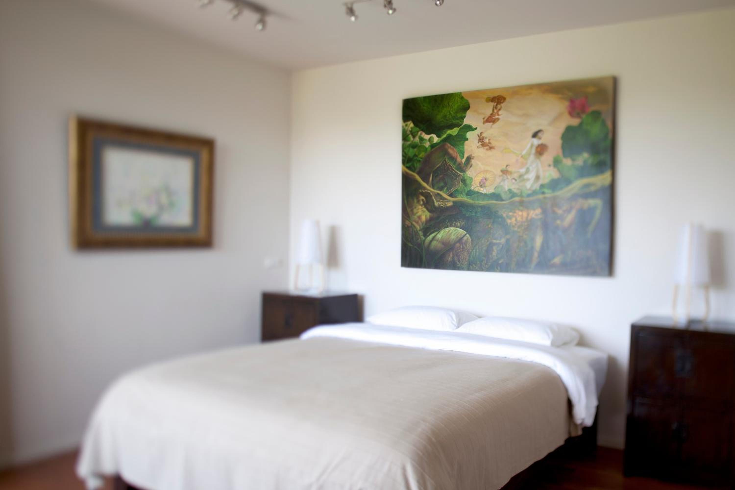 Three-Bedroom Villa - Photo 4