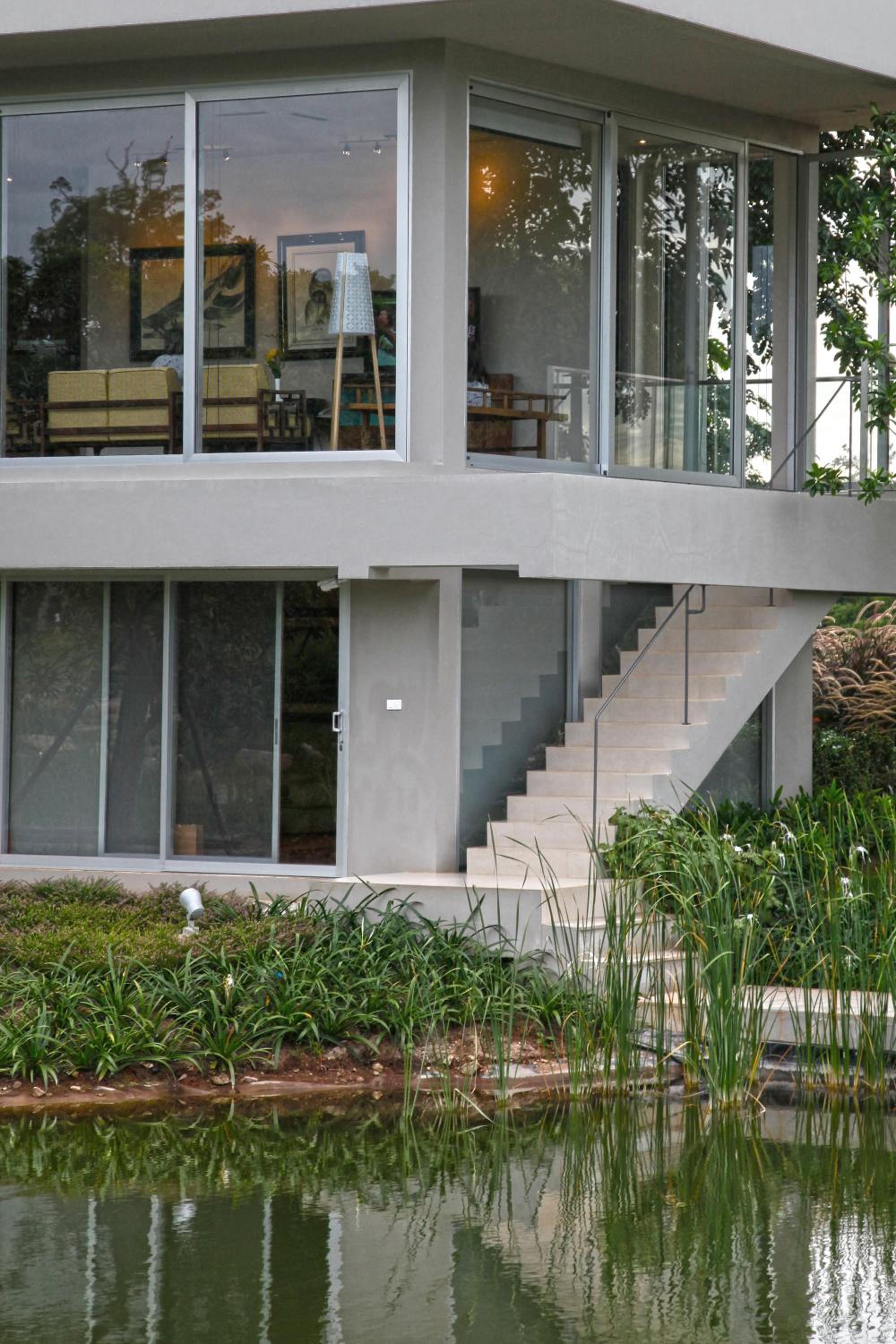 Three-Bedroom Villa - Photo 8