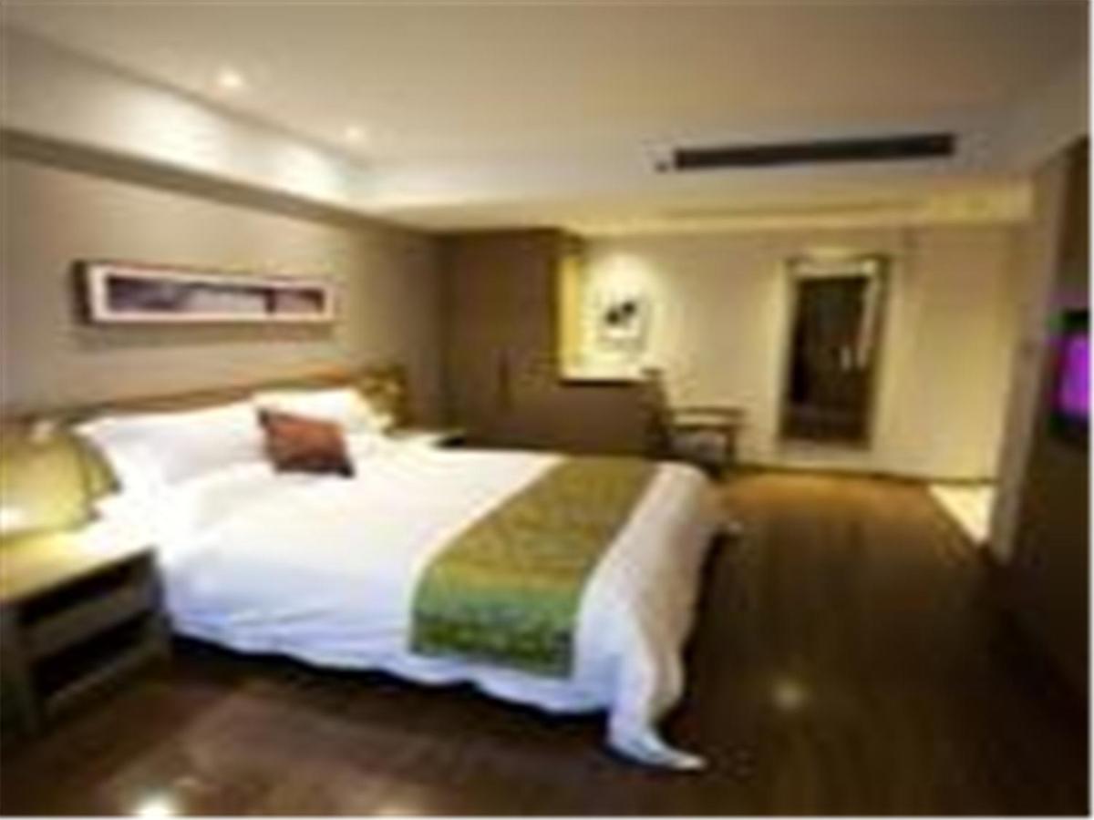 Mainland Chinese Citizens - Family Room - Photo 2