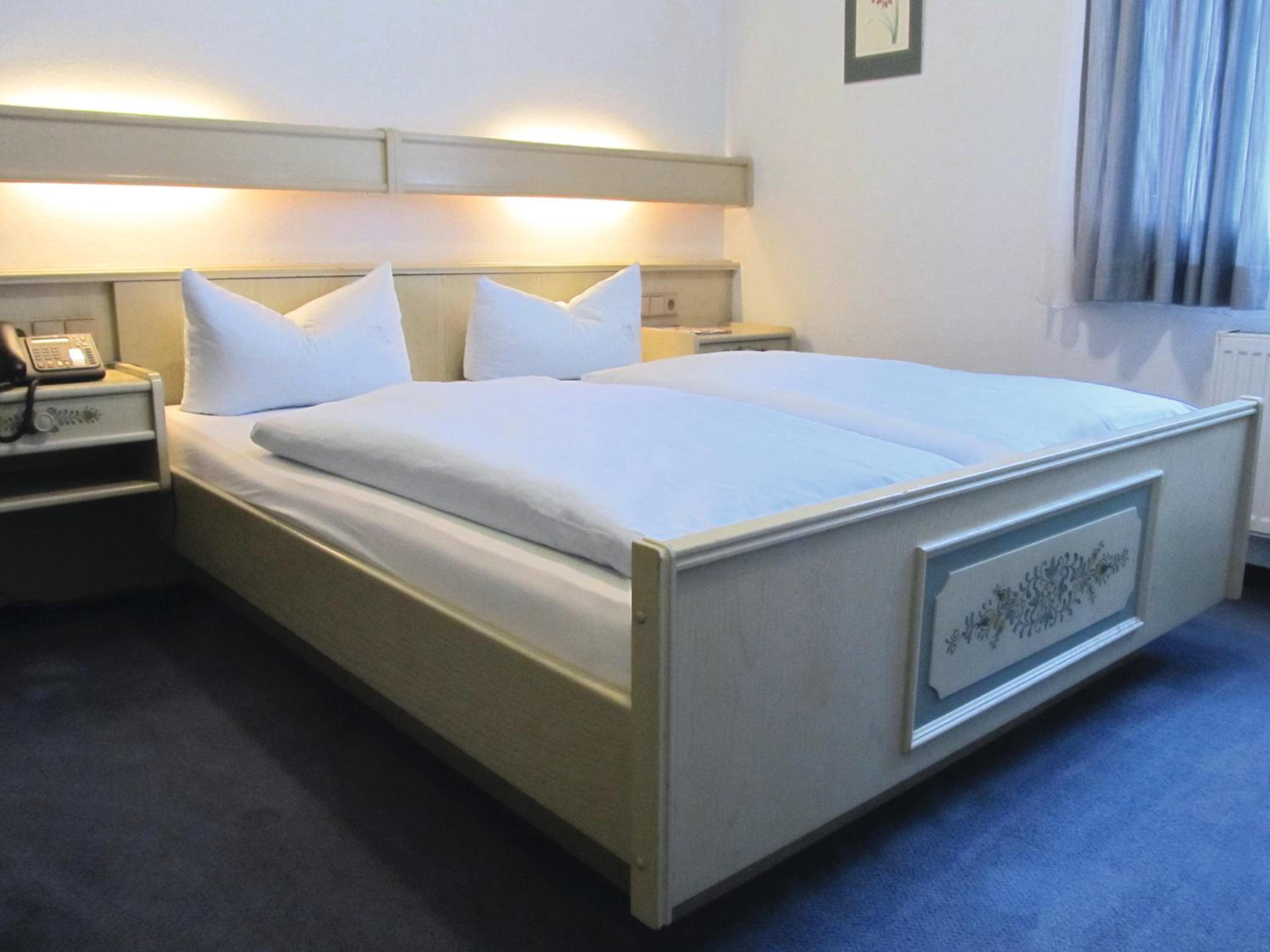 Economy Double Room photo 2