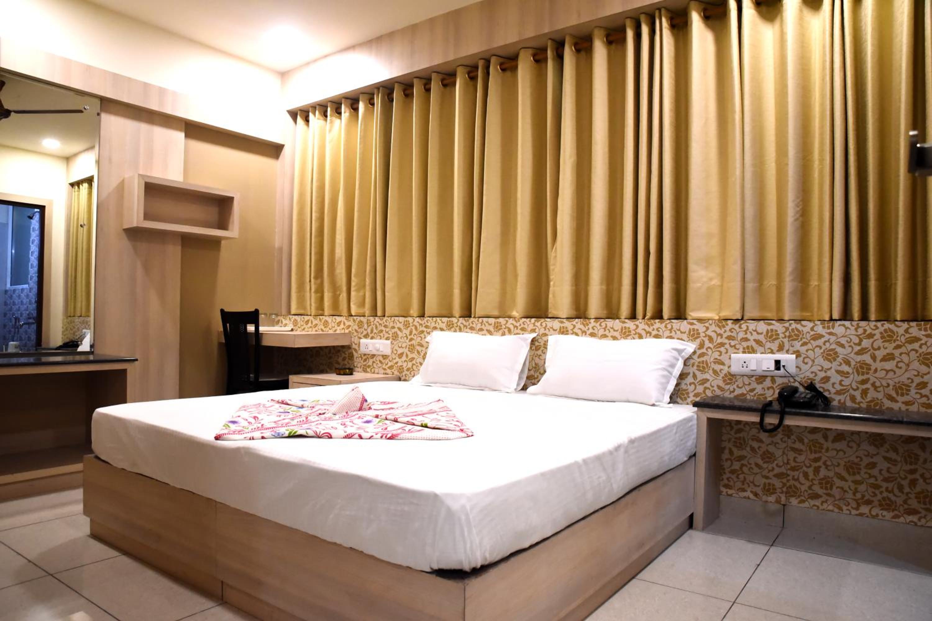 Deluxe Double Room photo 3