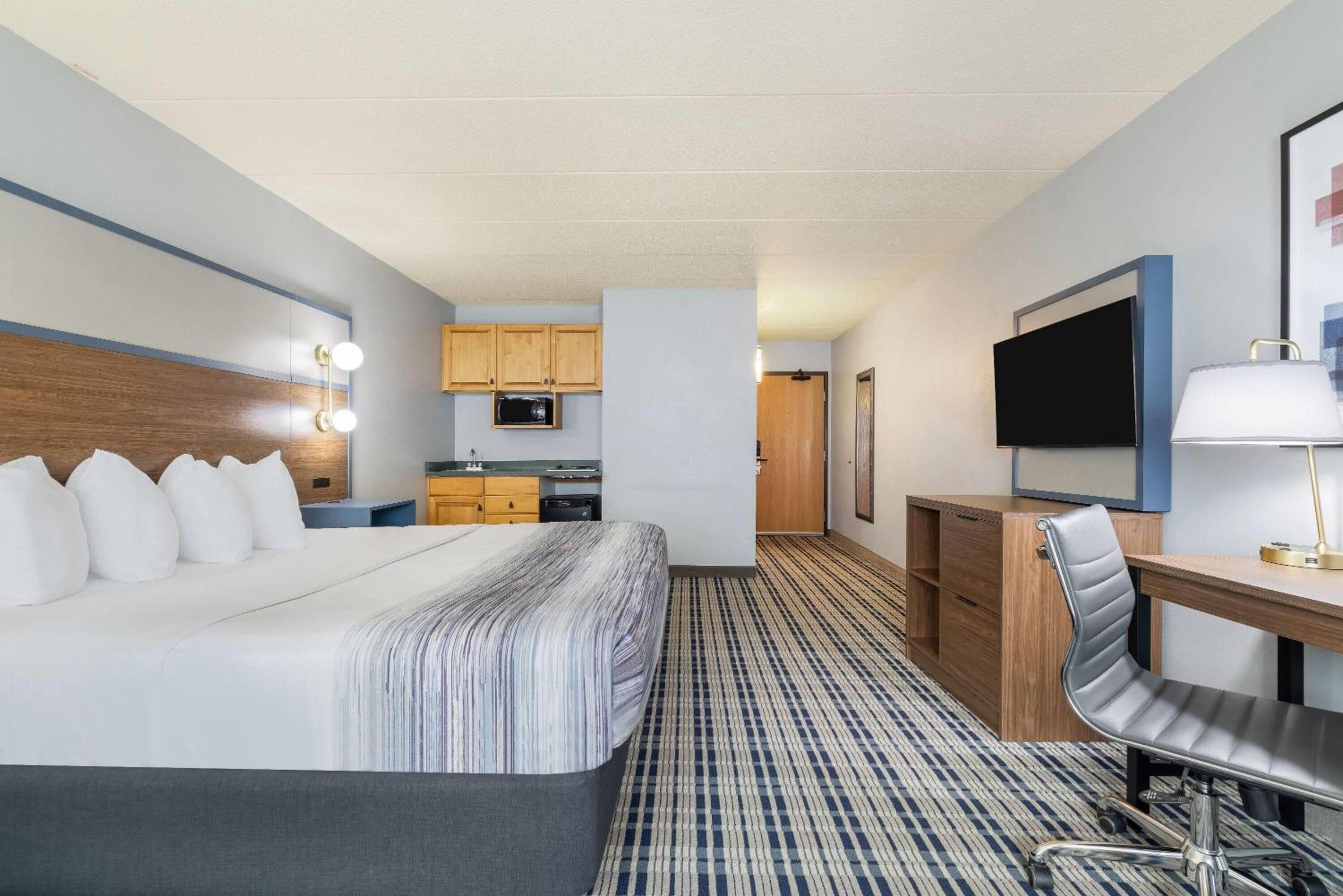 Deluxe King Room - Non-Smoking