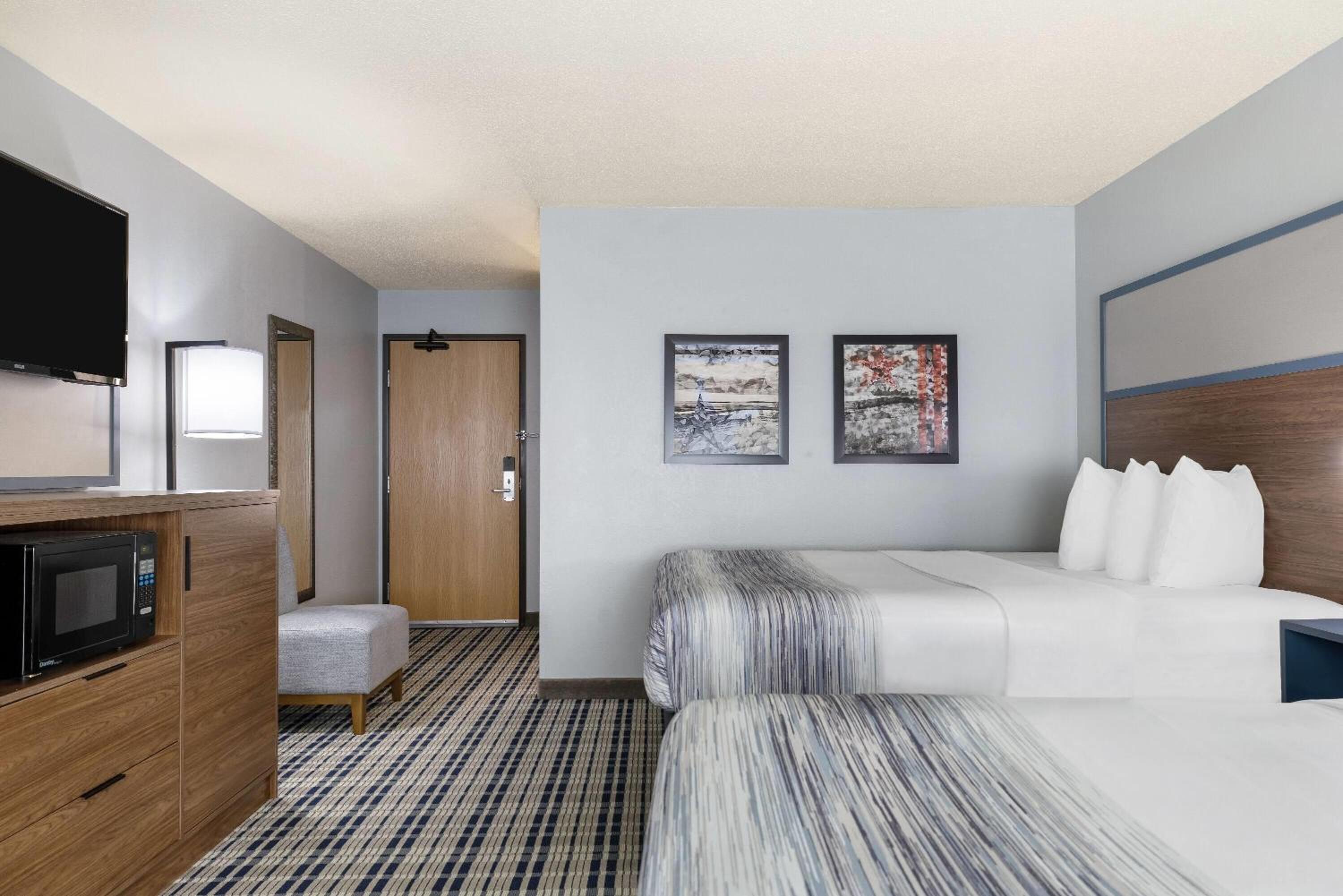 Queen Room with Two Queen Beds - Pet Friendly/Non-Smoking