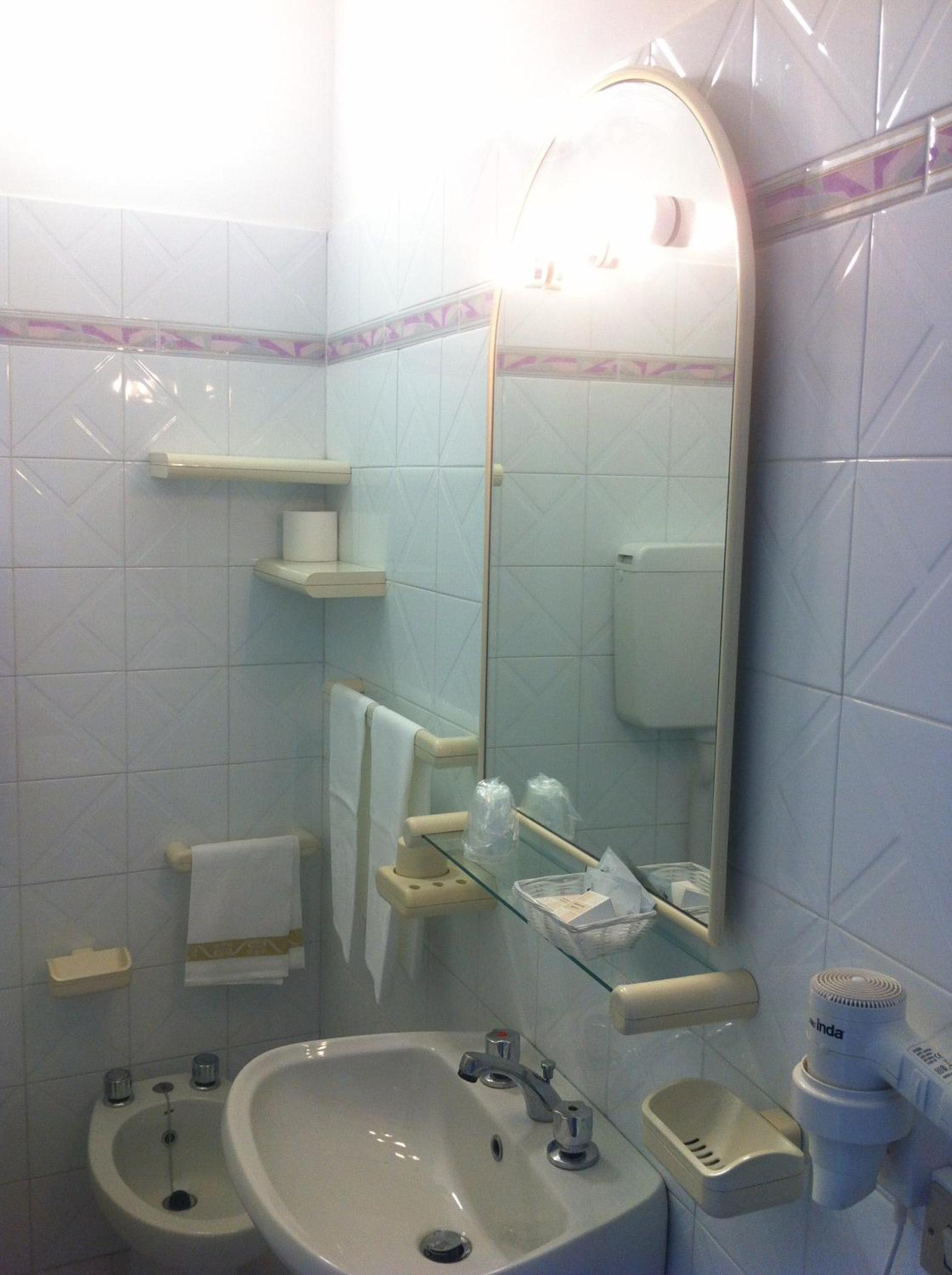 Triple Room - Photo 6