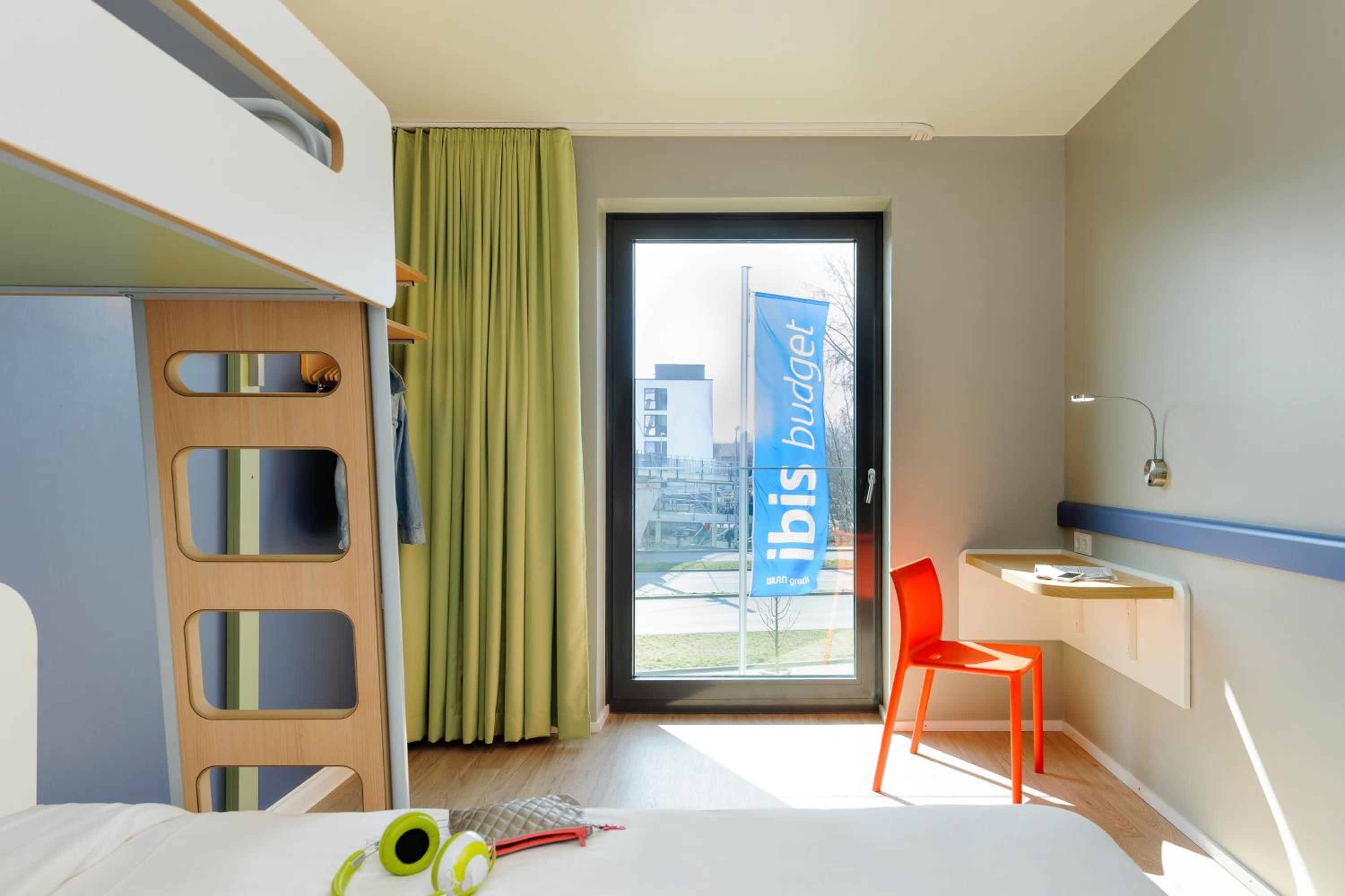 Double room with 1 double bed and 1 bunk bed - Photo 8