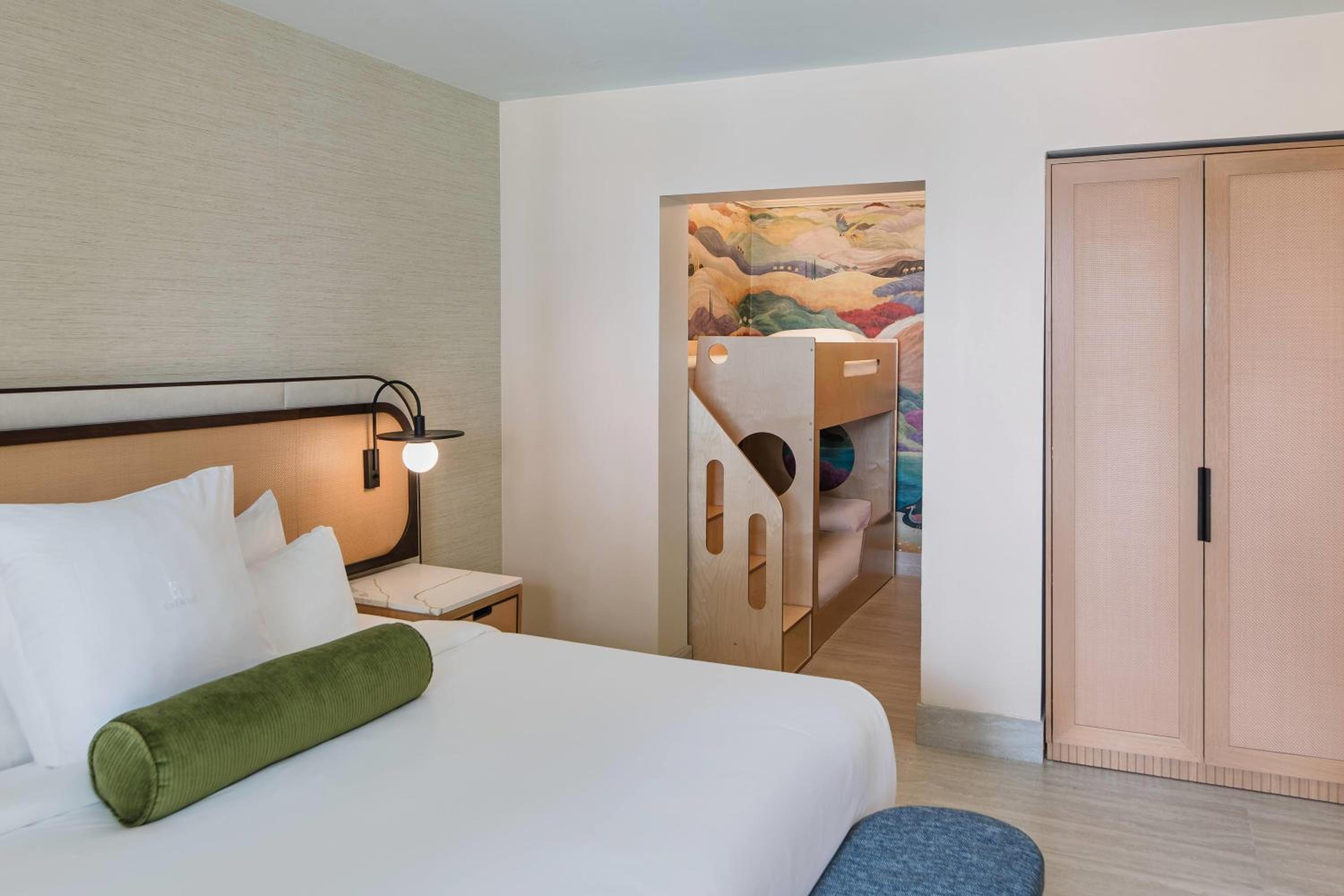 Presidential Suite (non Smoking)