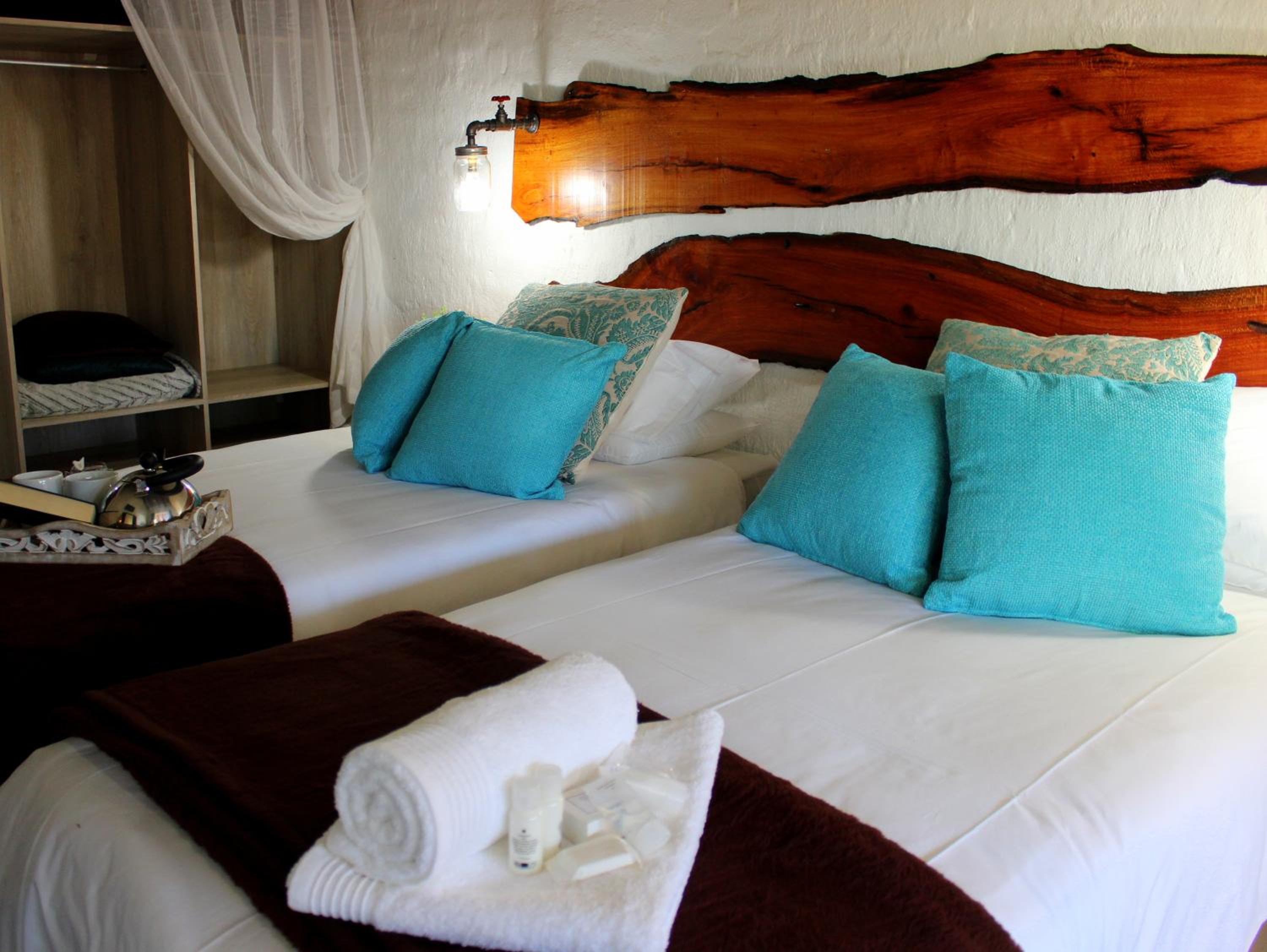 Double or Twin Room - Photo 7